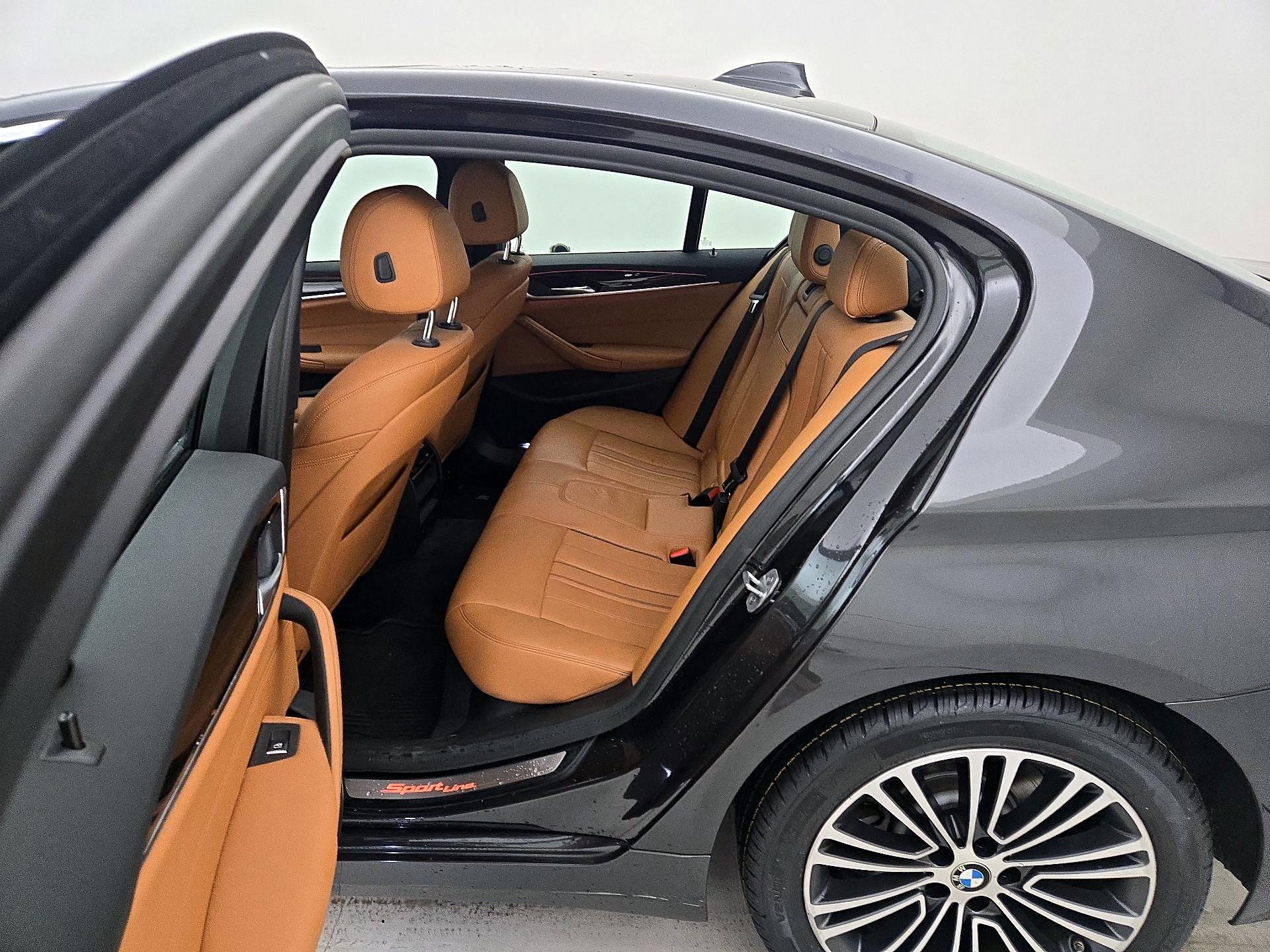 Thumbnail: 2019 BMW 5 Series - 19