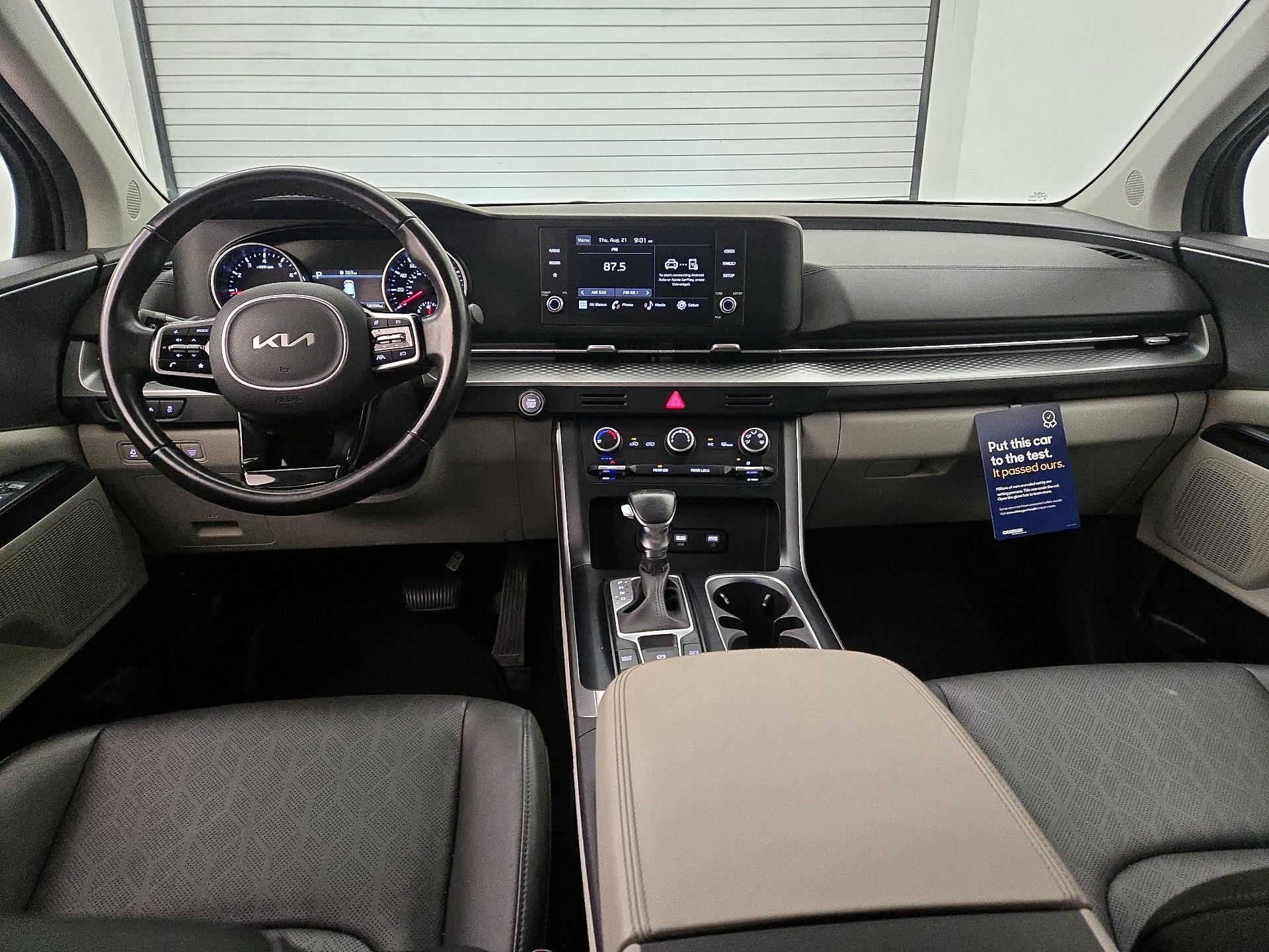 Thumbnail: 2023 Kia Carnival - 9