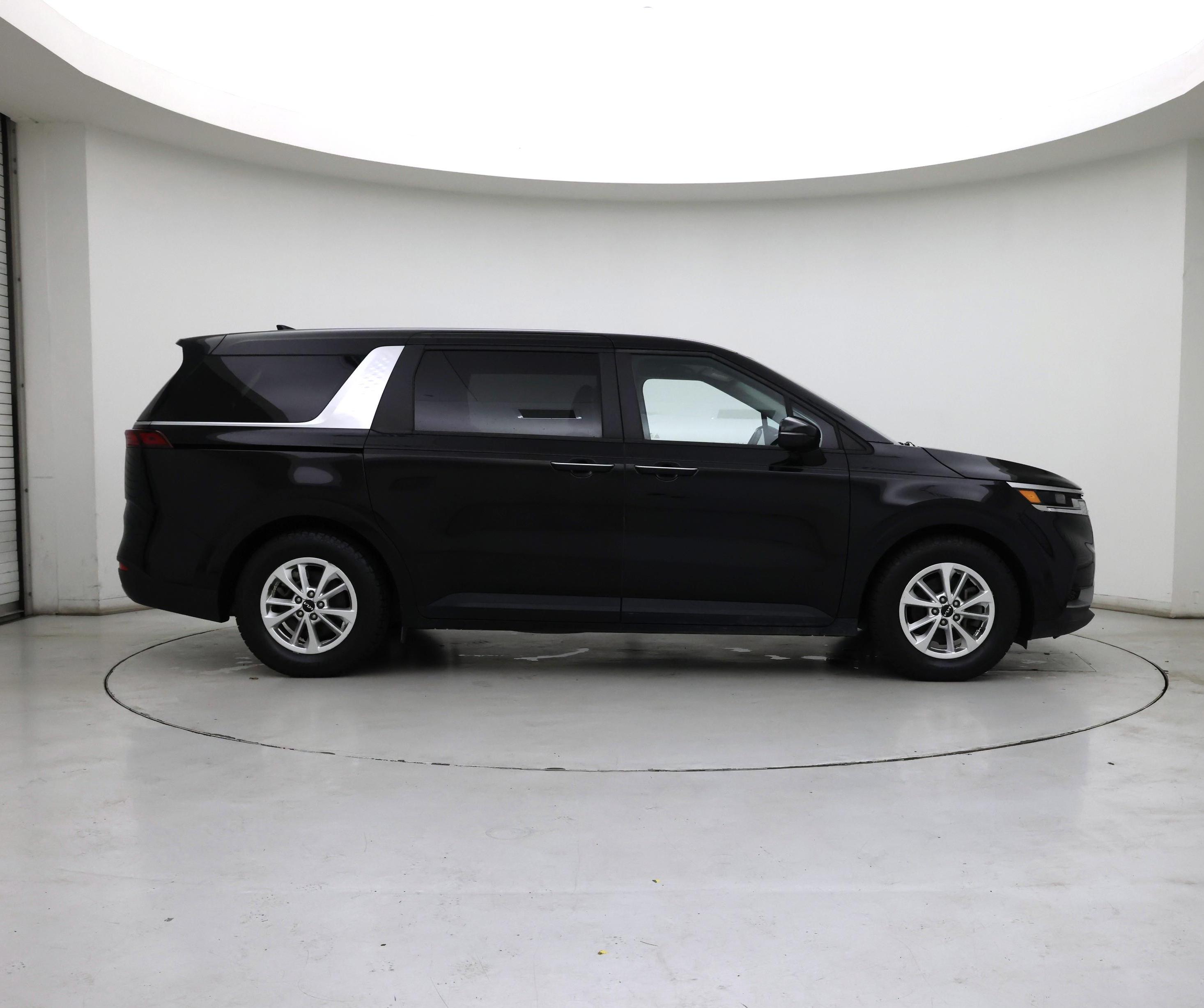 Thumbnail: 2023 Kia Carnival - 7