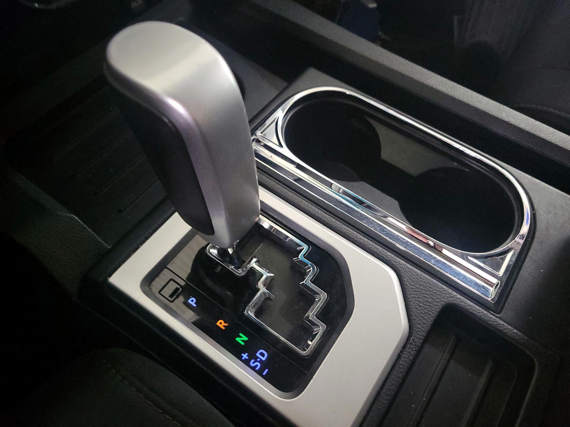 Thumbnail: 2015 Toyota Tundra - 17