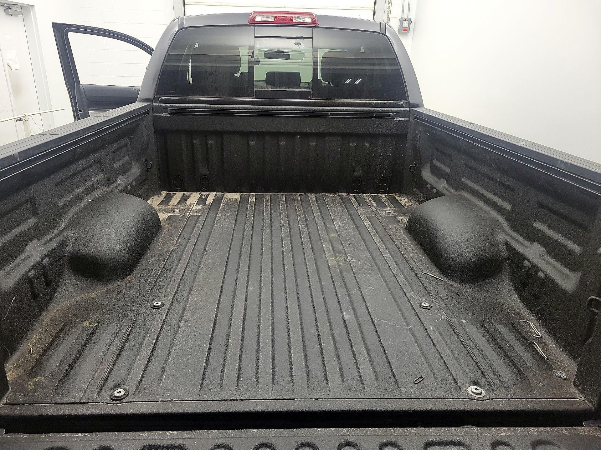Thumbnail: 2015 Toyota Tundra - 19