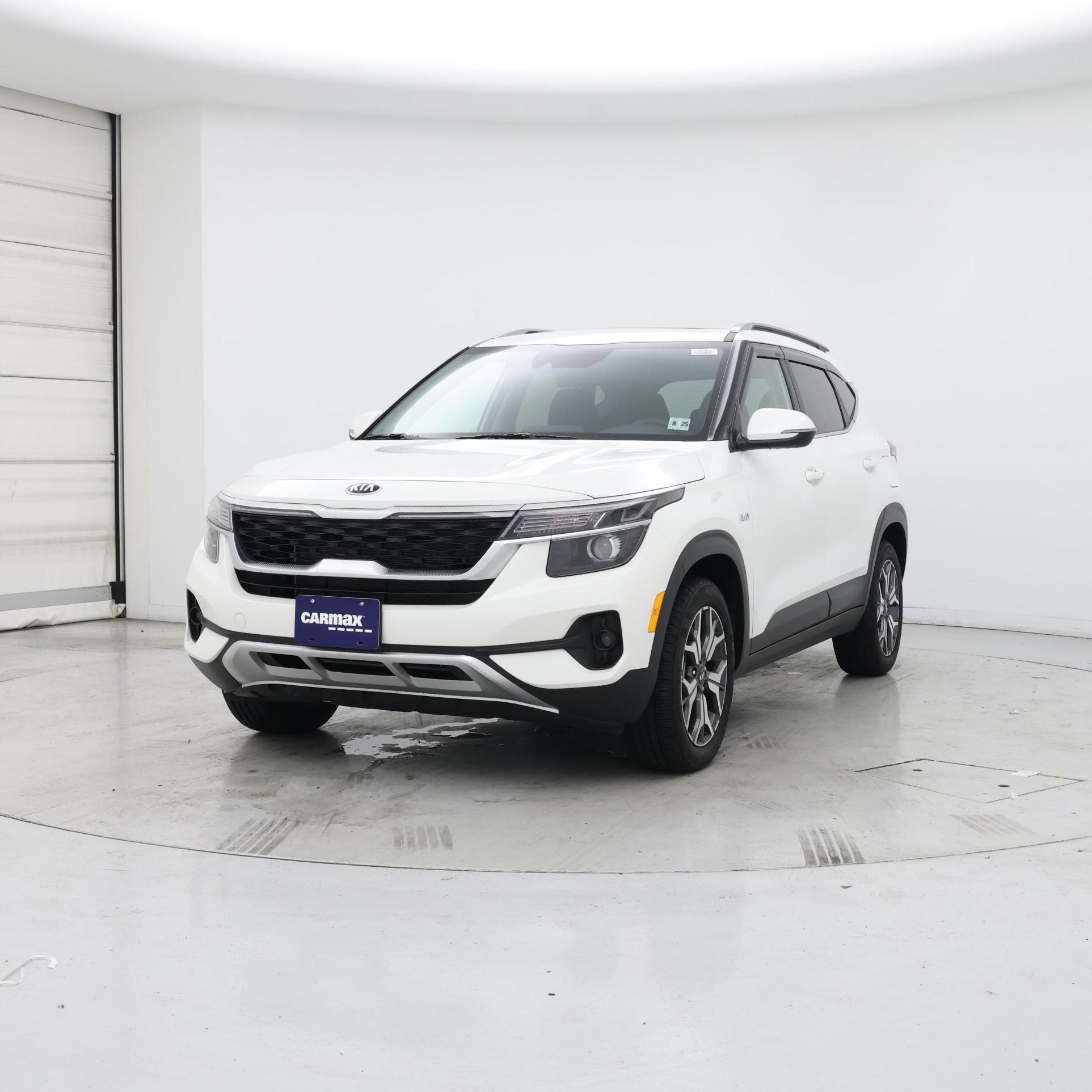 Thumbnail: 2021 Kia Seltos - 4
