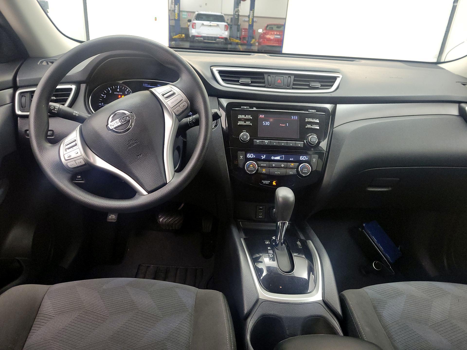 Thumbnail: 2016 Nissan Rogue - 9