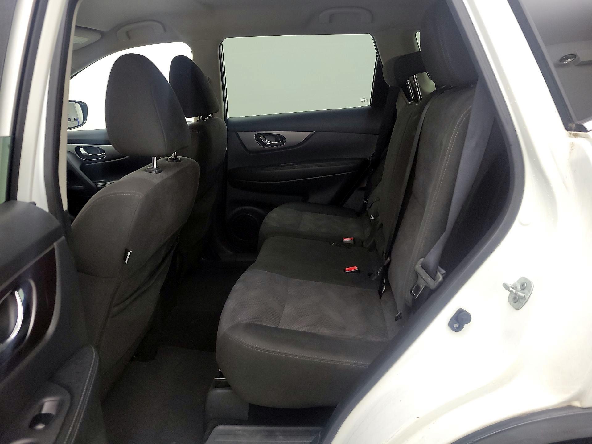 Thumbnail: 2016 Nissan Rogue - 19