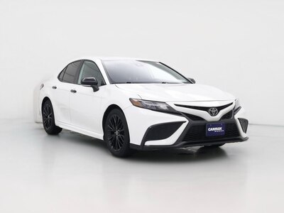 White 2022 Toyota Camry SE Night Shade