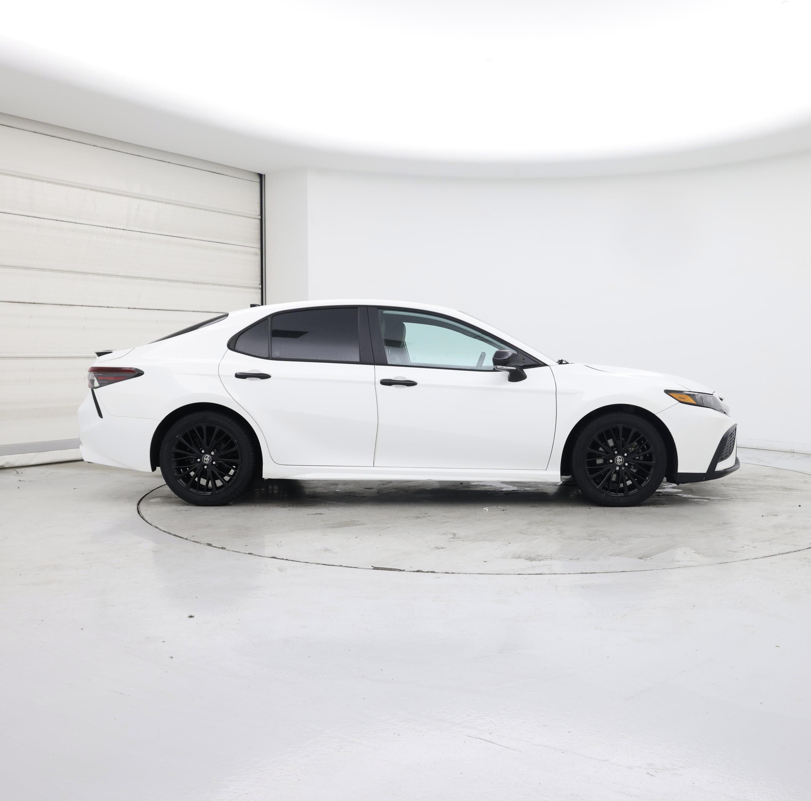 Thumbnail: 2022 Toyota Camry - 7
