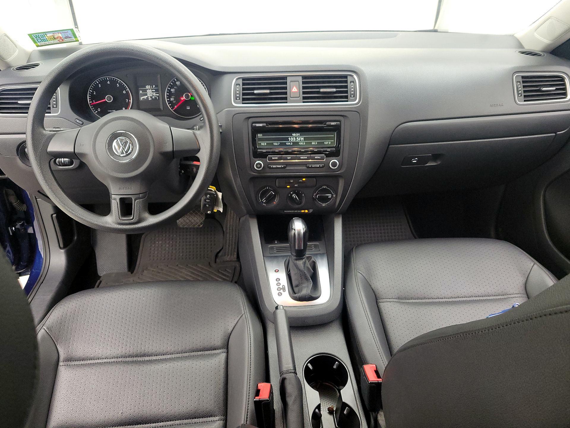 Thumbnail: 2014 Volkswagen Jetta - 9