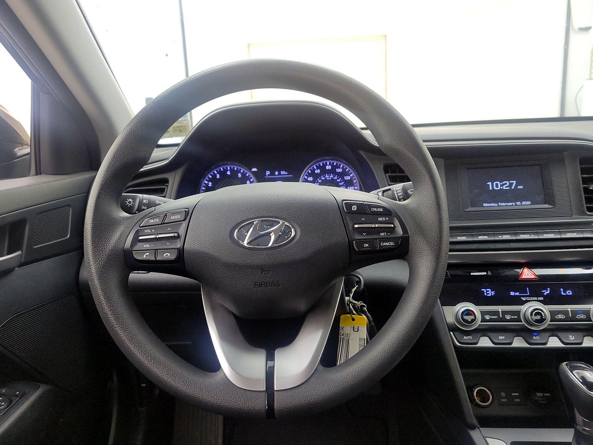 Thumbnail: 2020 Hyundai Elantra - 10