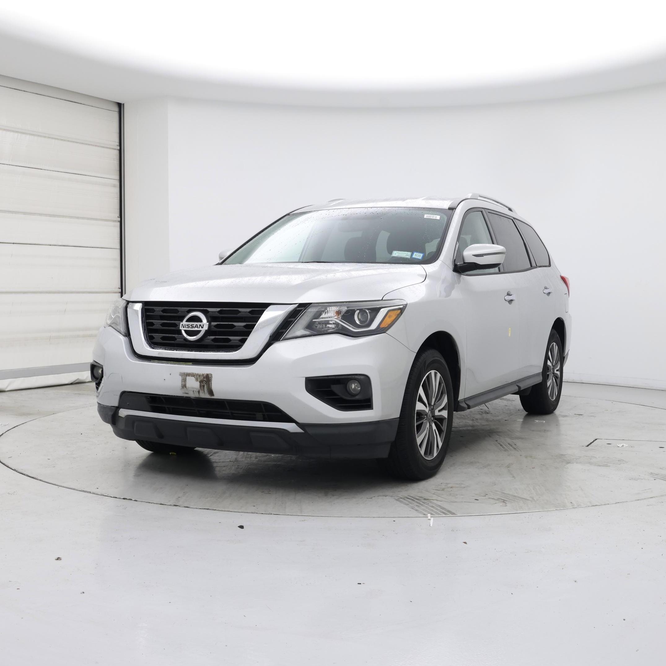 Thumbnail: 2017 Nissan Pathfinder - 4