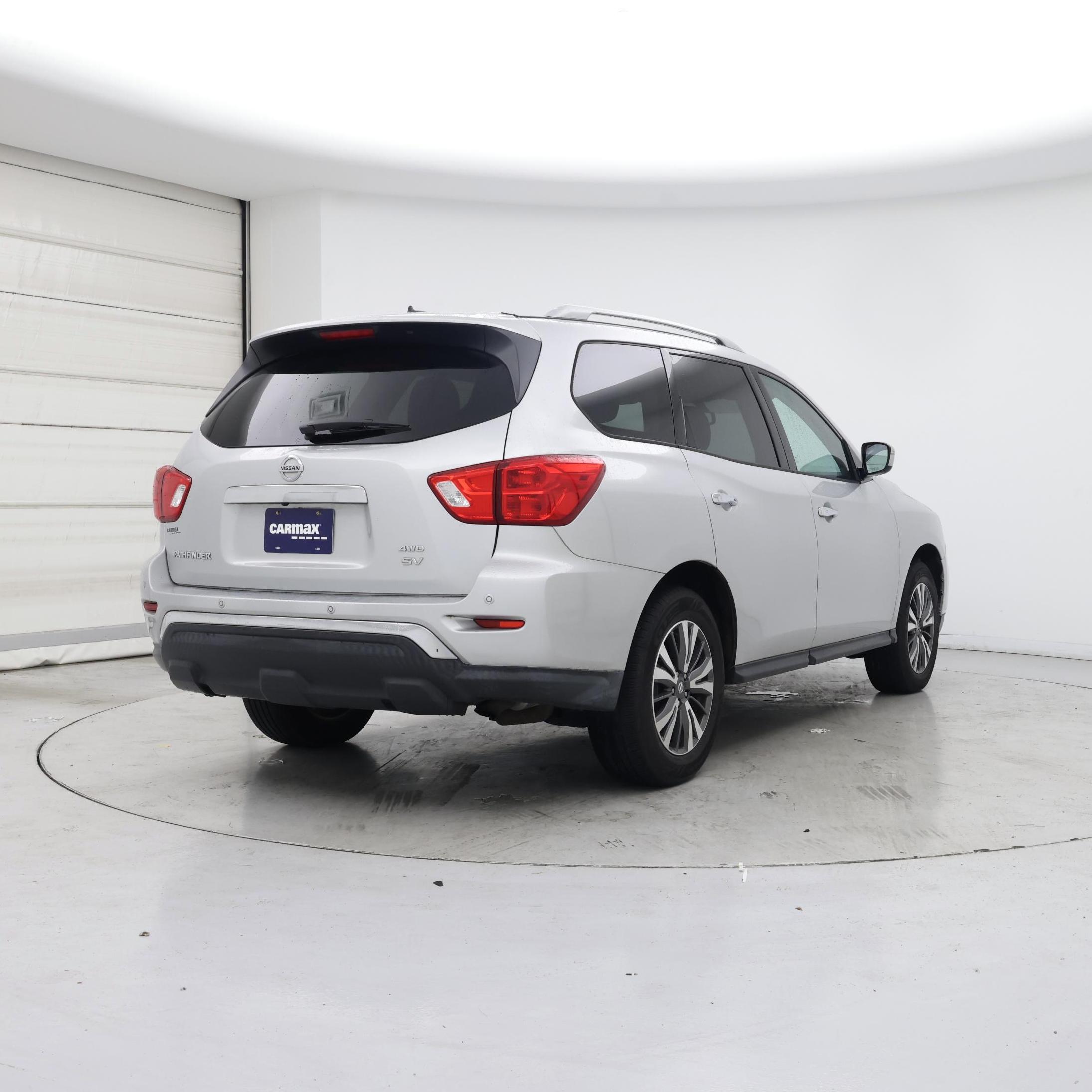 Thumbnail: 2017 Nissan Pathfinder - 8