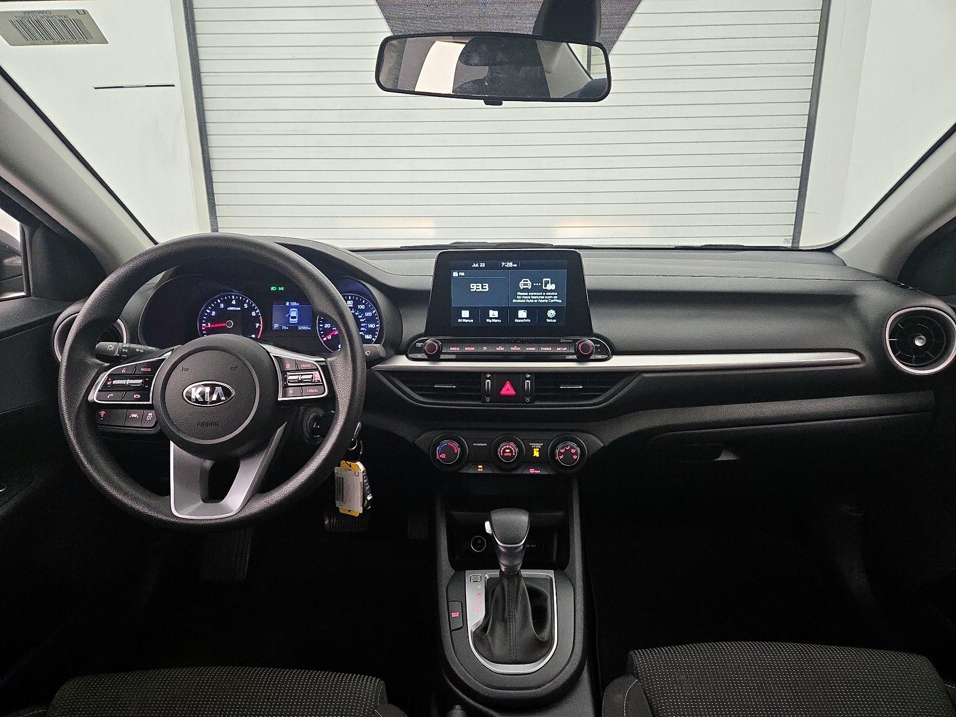 Thumbnail: 2020 Kia Forte - 9