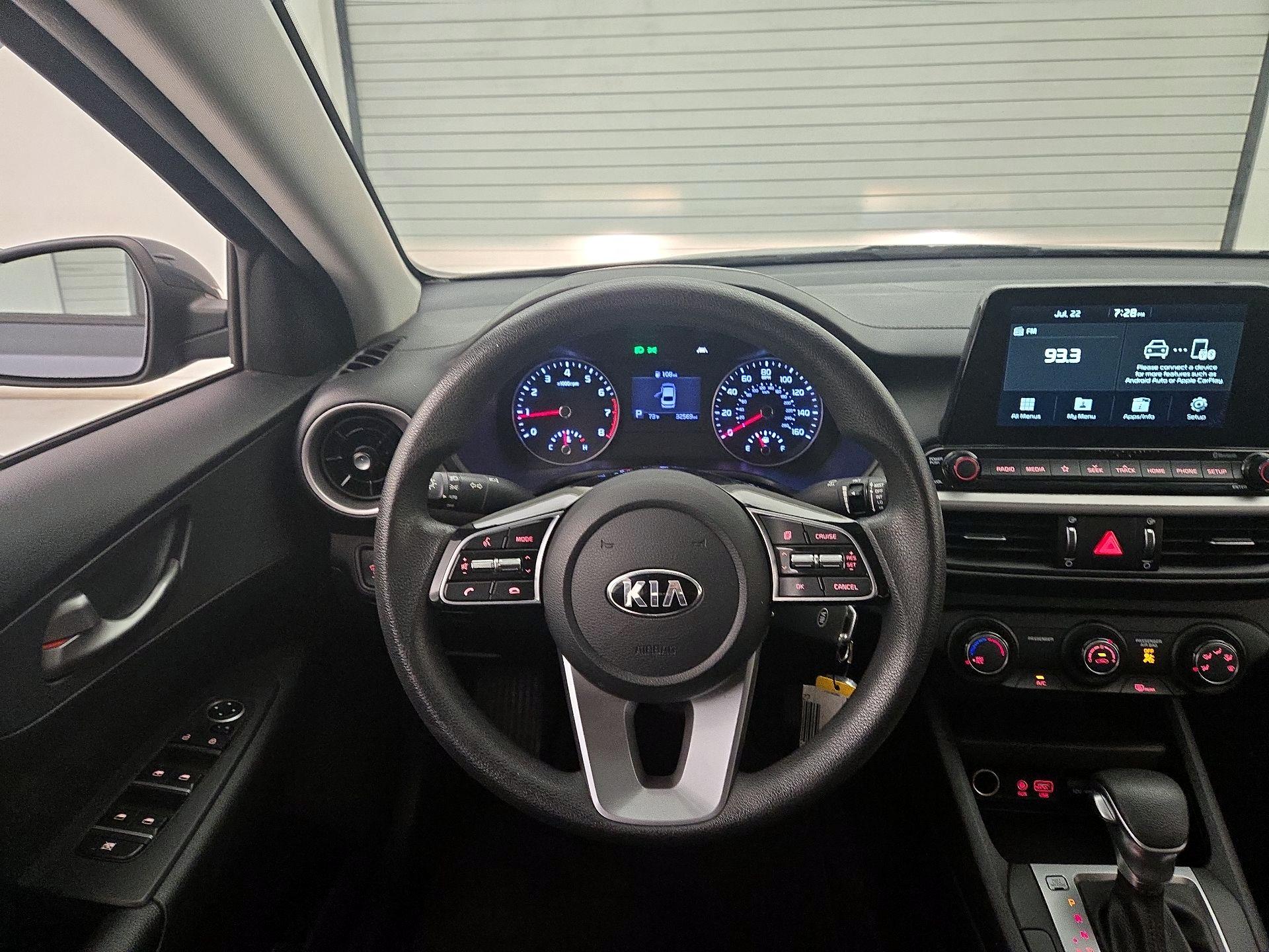 Thumbnail: 2020 Kia Forte - 10