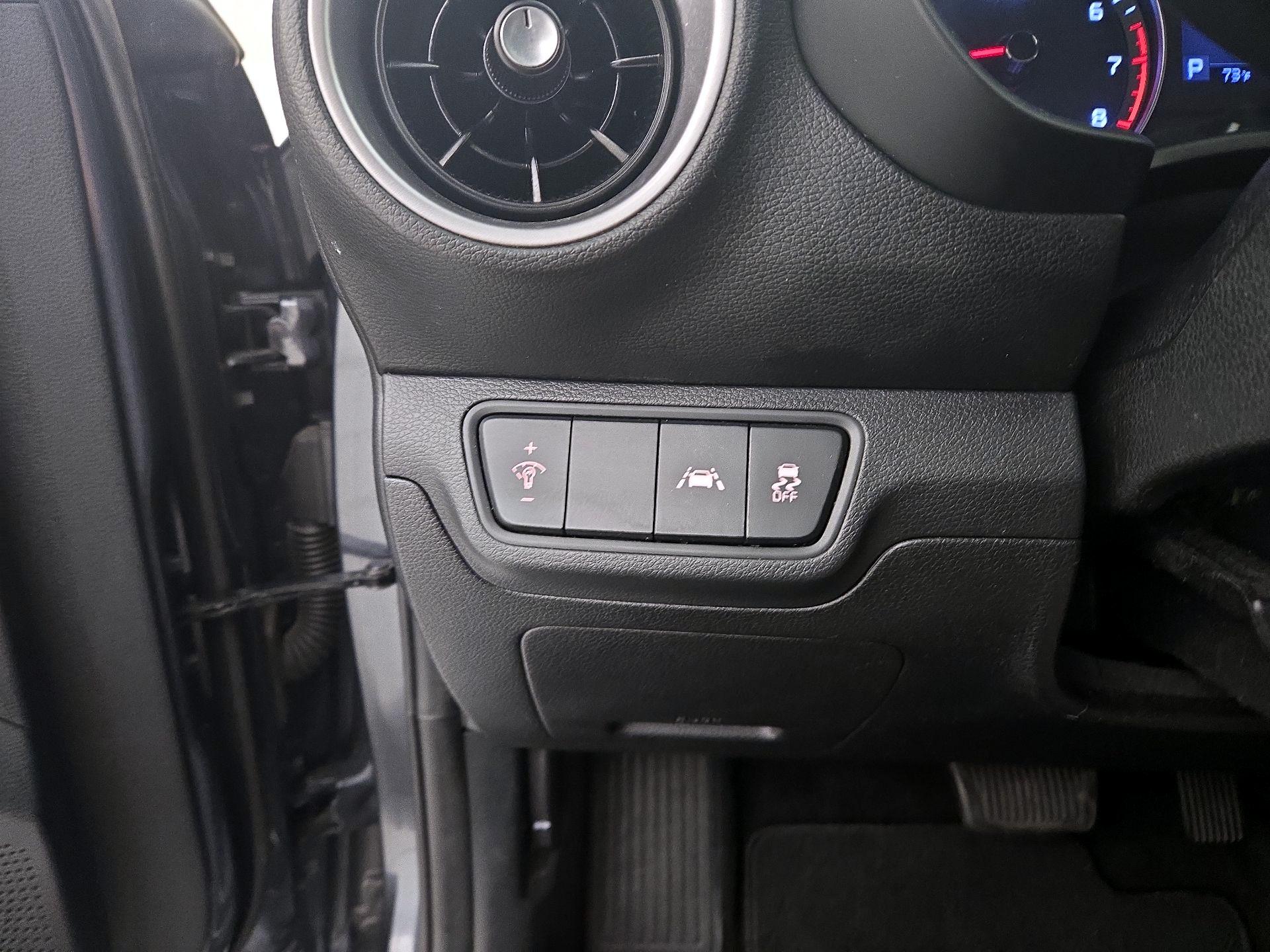 Thumbnail: 2020 Kia Forte - 13
