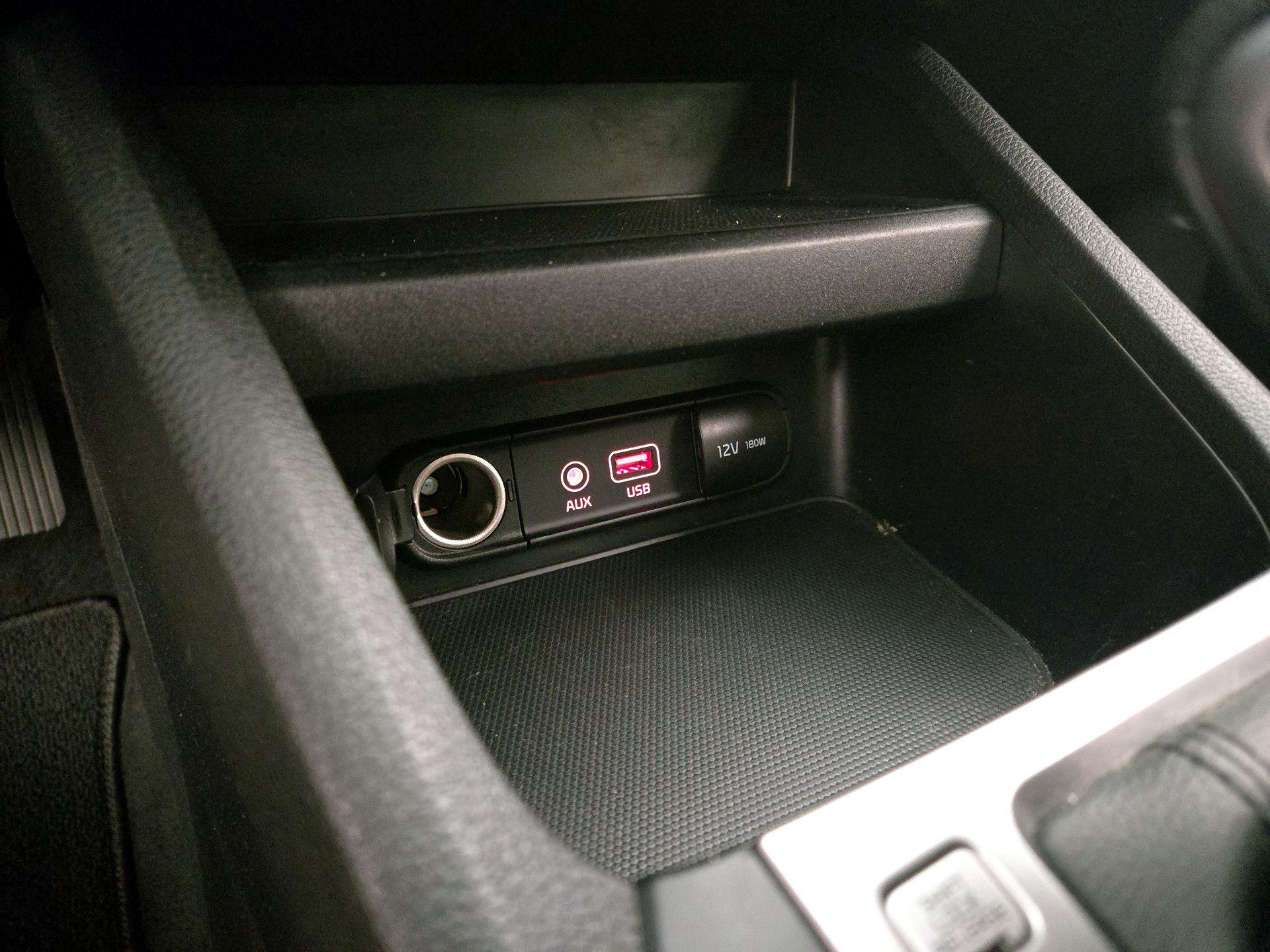 Thumbnail: 2020 Kia Forte - 18