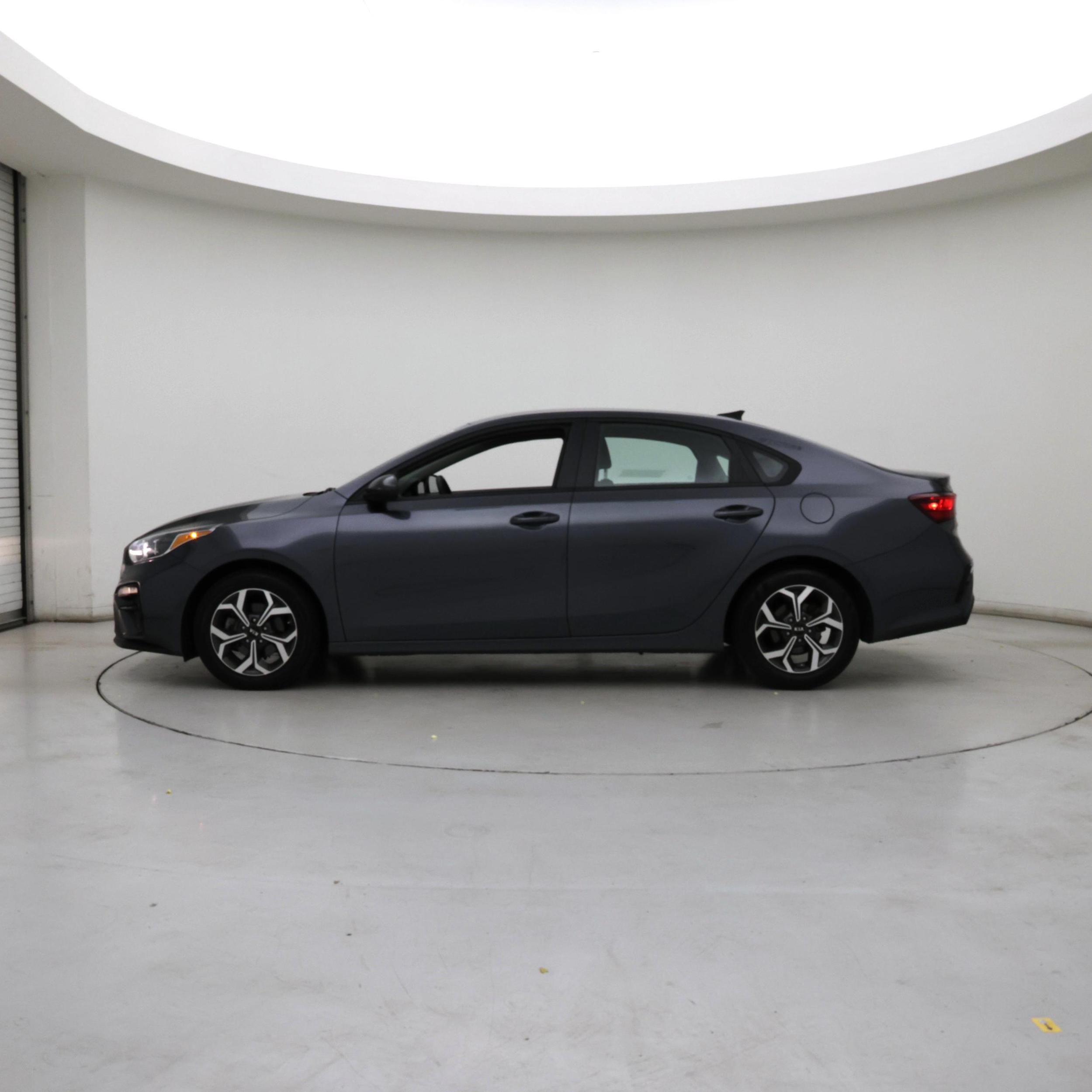 Thumbnail: 2020 Kia Forte - 3