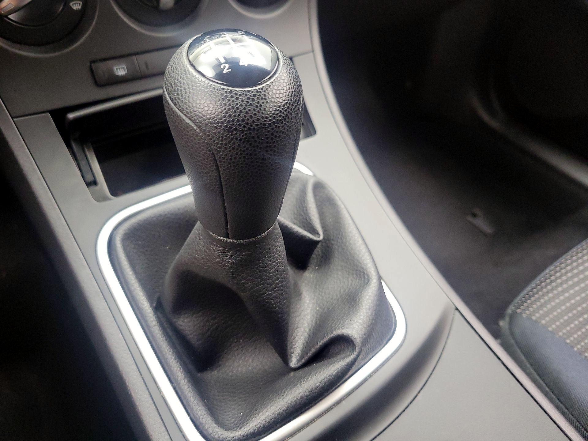 Thumbnail: 2013 Mazda Mazda3 - 16