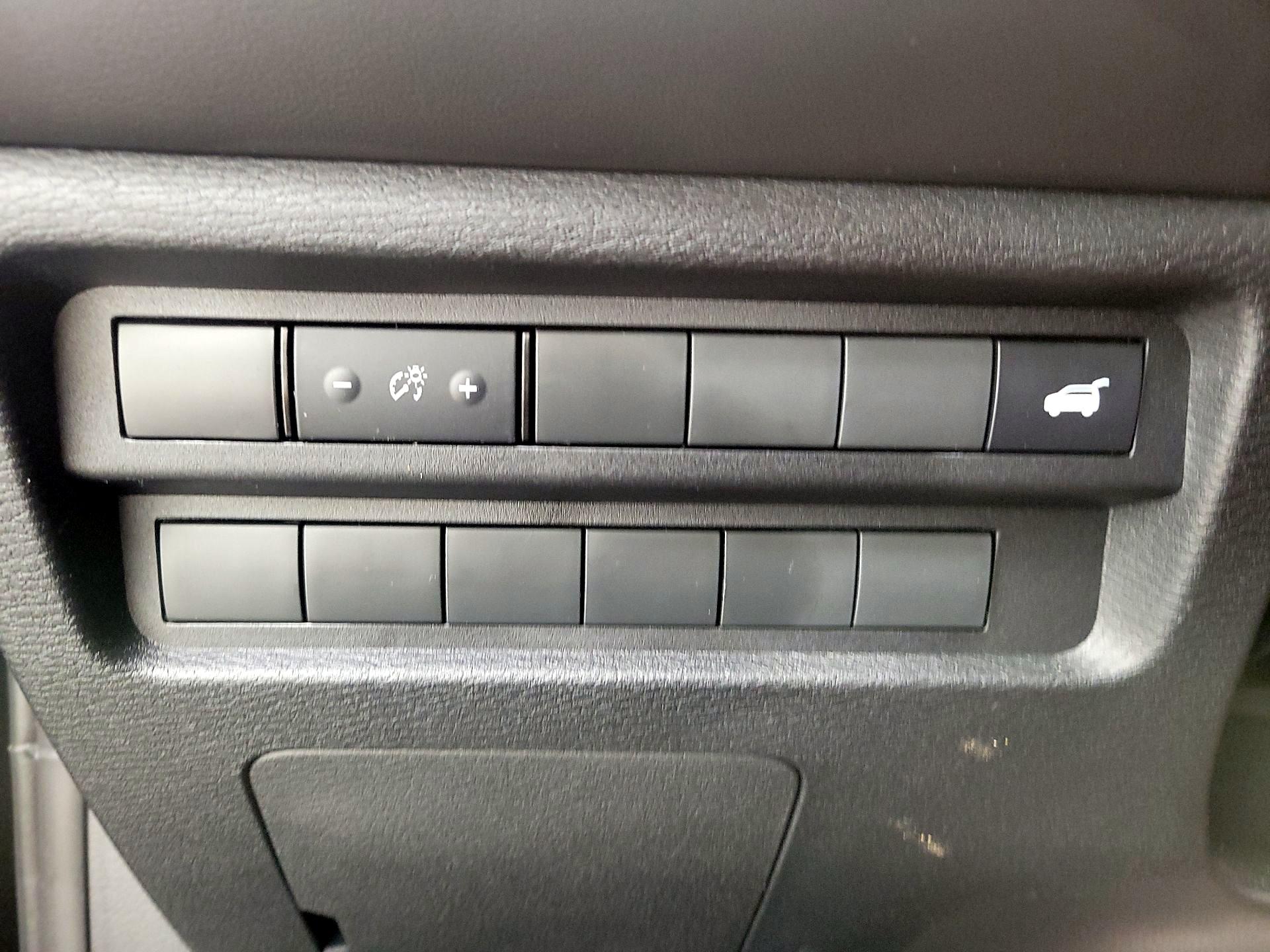 Thumbnail: 2024 Mitsubishi Outlander - 13