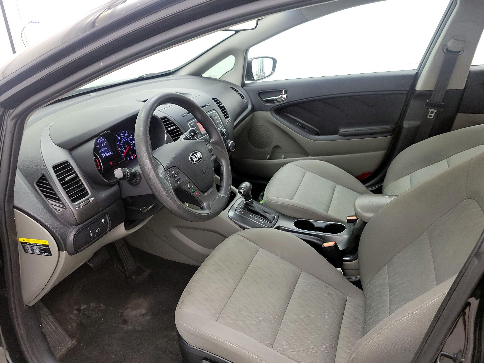 Thumbnail: 2015 Kia Forte - 11