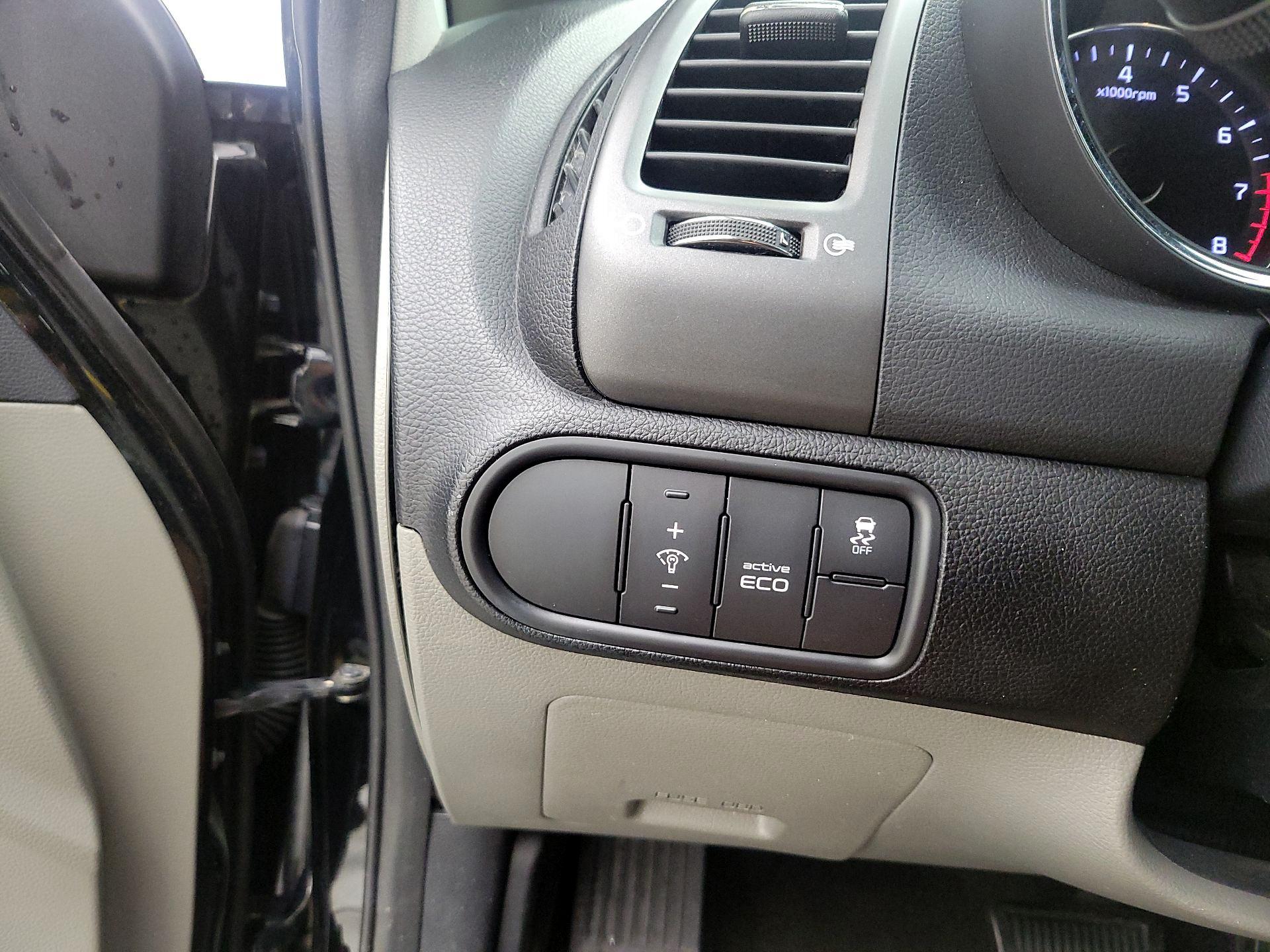 Thumbnail: 2015 Kia Forte - 13