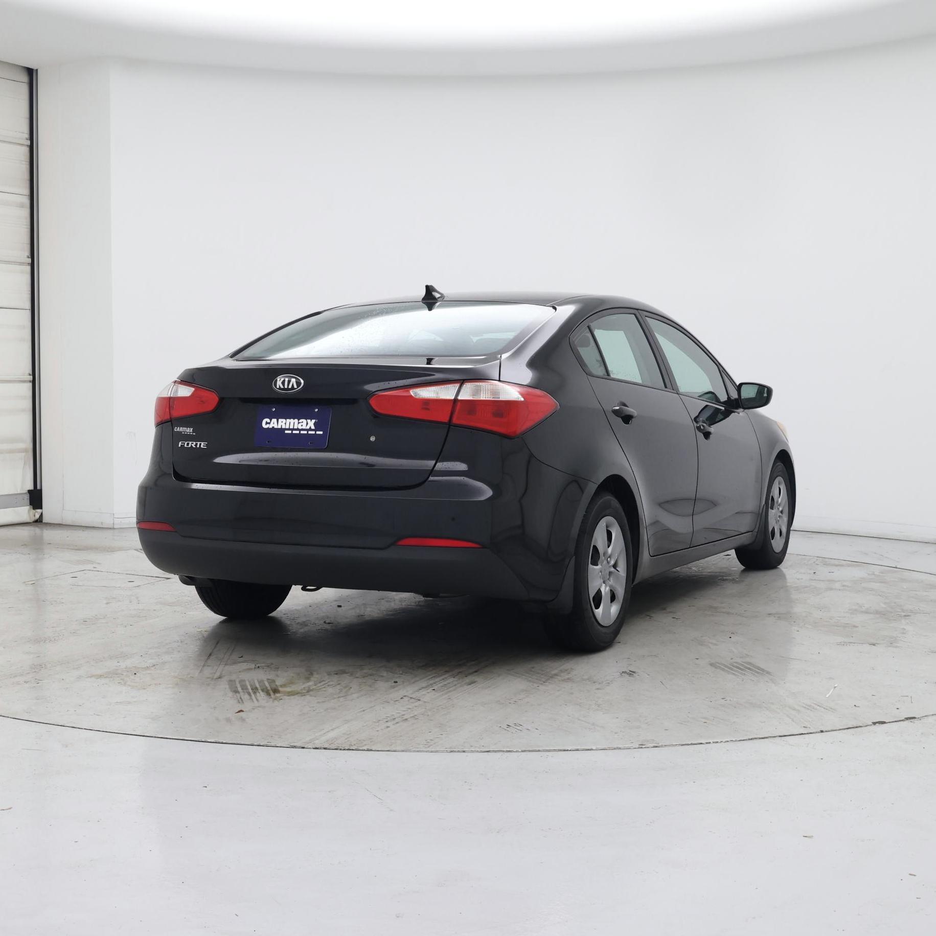 Thumbnail: 2015 Kia Forte - 8