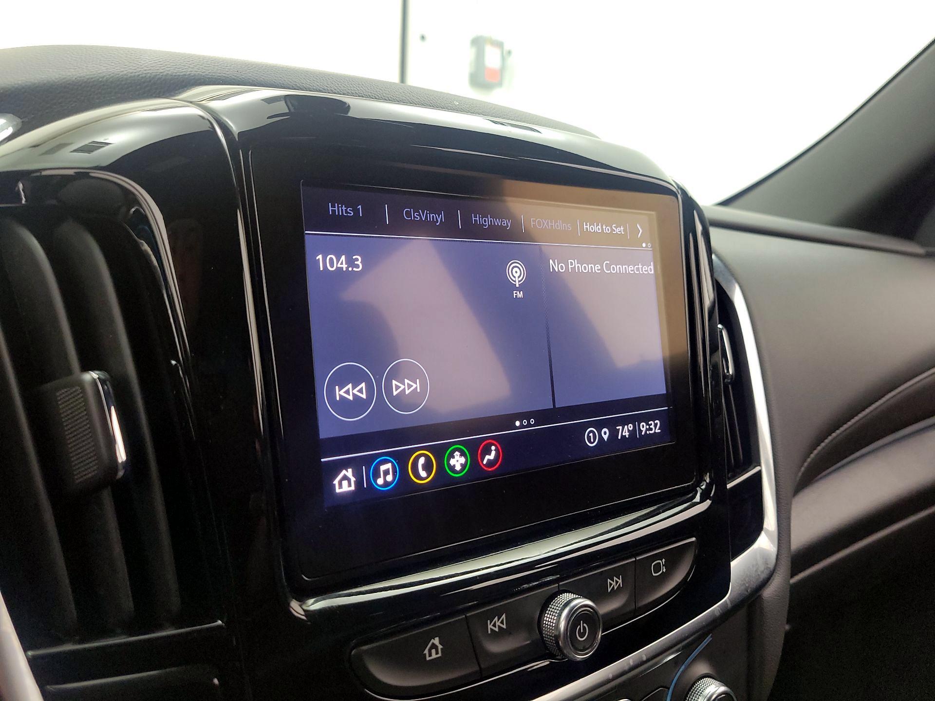 Thumbnail: 2023 Chevrolet Traverse - 14