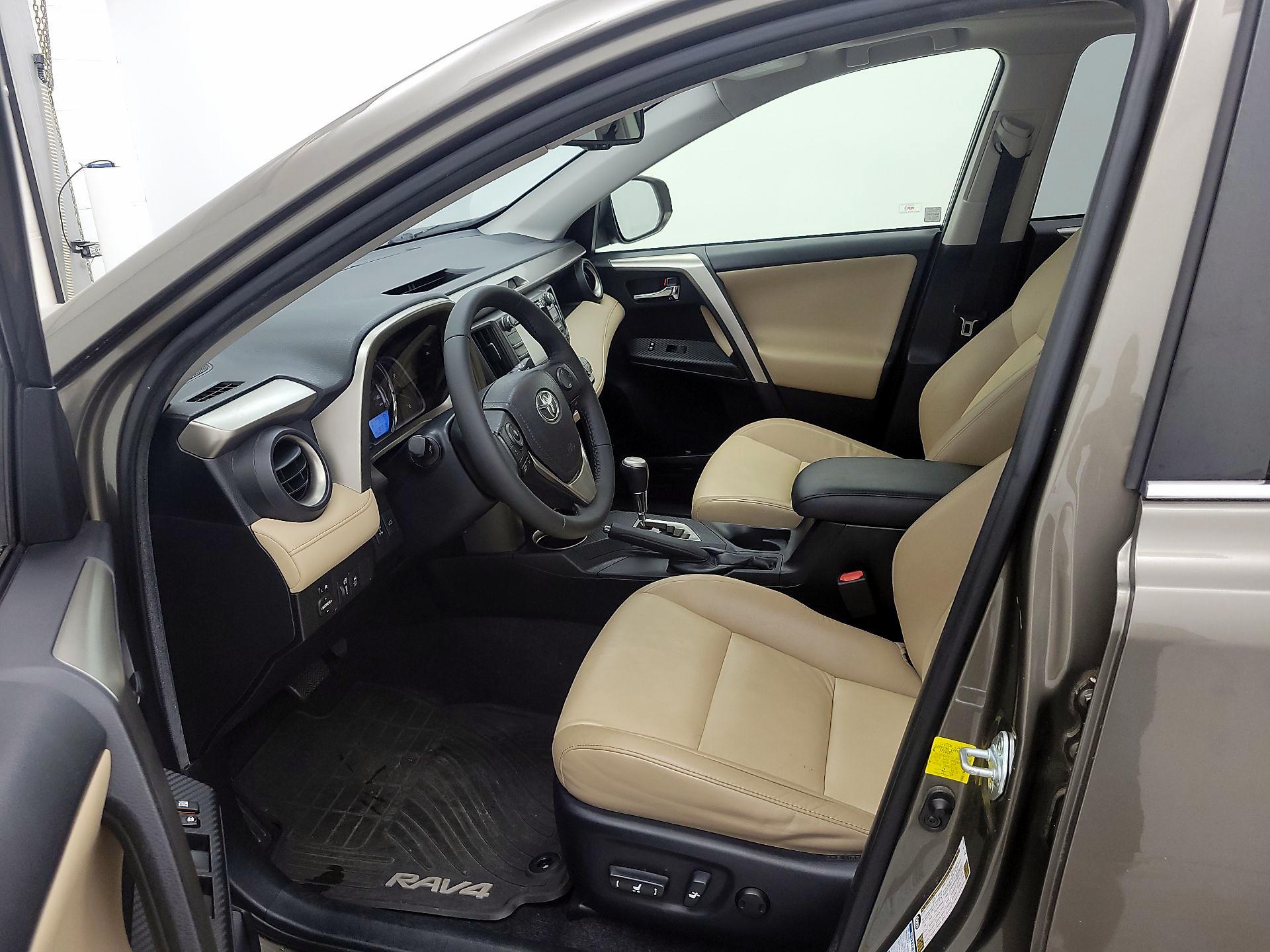 Thumbnail: 2014 Toyota RAV4 - 11