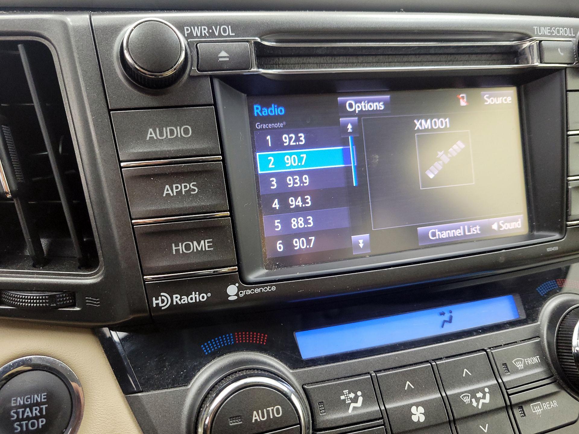 Thumbnail: 2014 Toyota RAV4 - 15