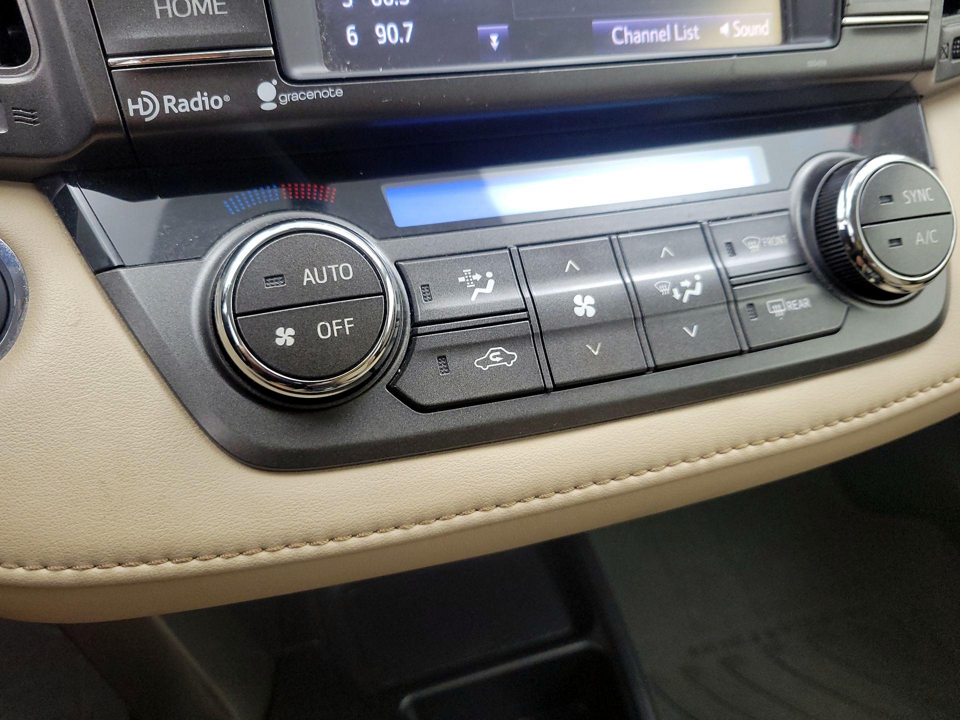 Thumbnail: 2014 Toyota RAV4 - 16