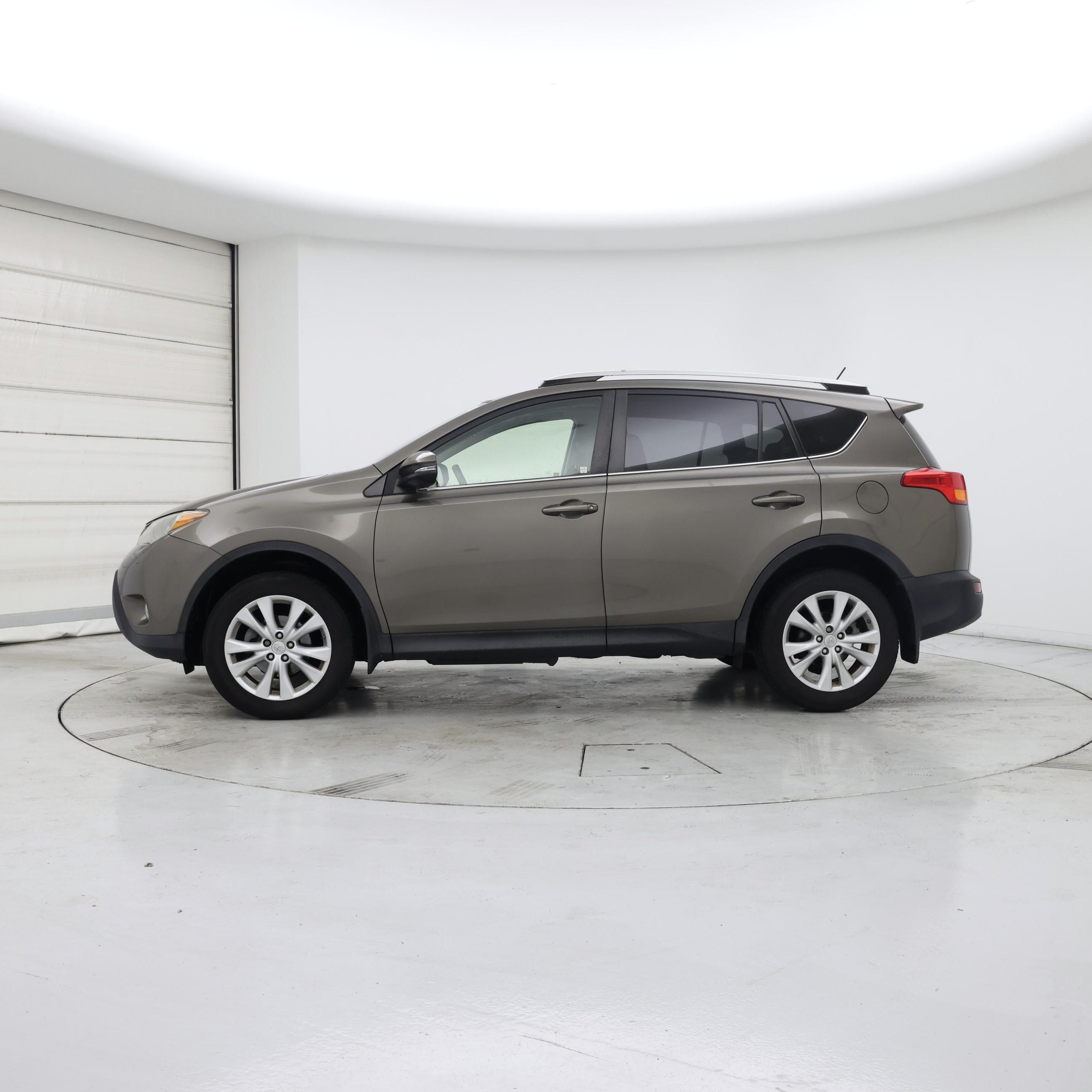 Thumbnail: 2014 Toyota RAV4 - 3
