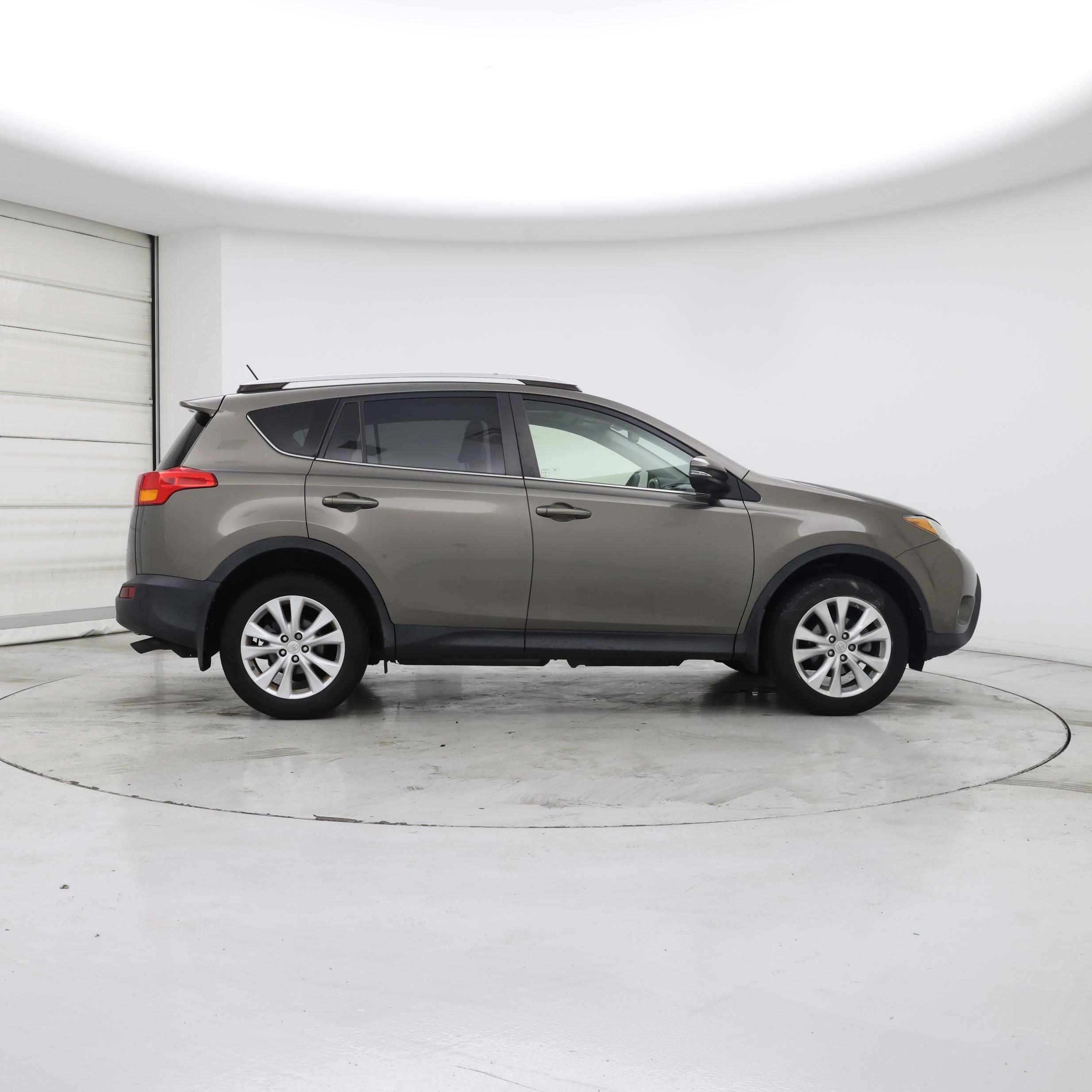 Thumbnail: 2014 Toyota RAV4 - 7
