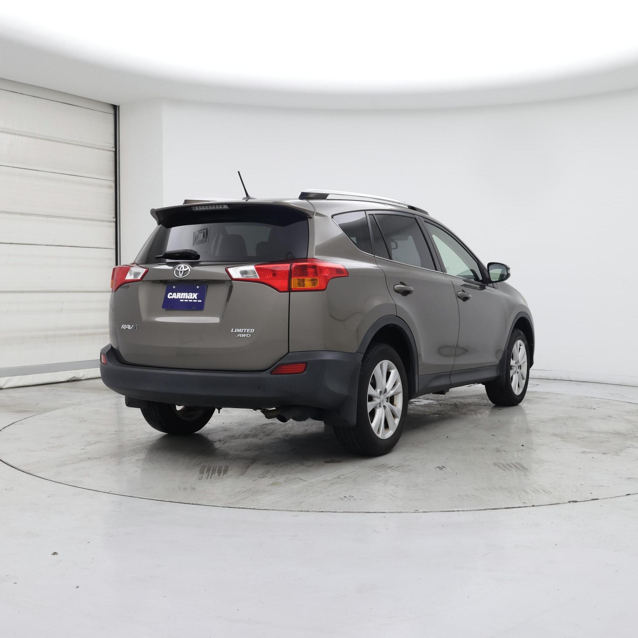 Thumbnail: 2014 Toyota RAV4 - 8