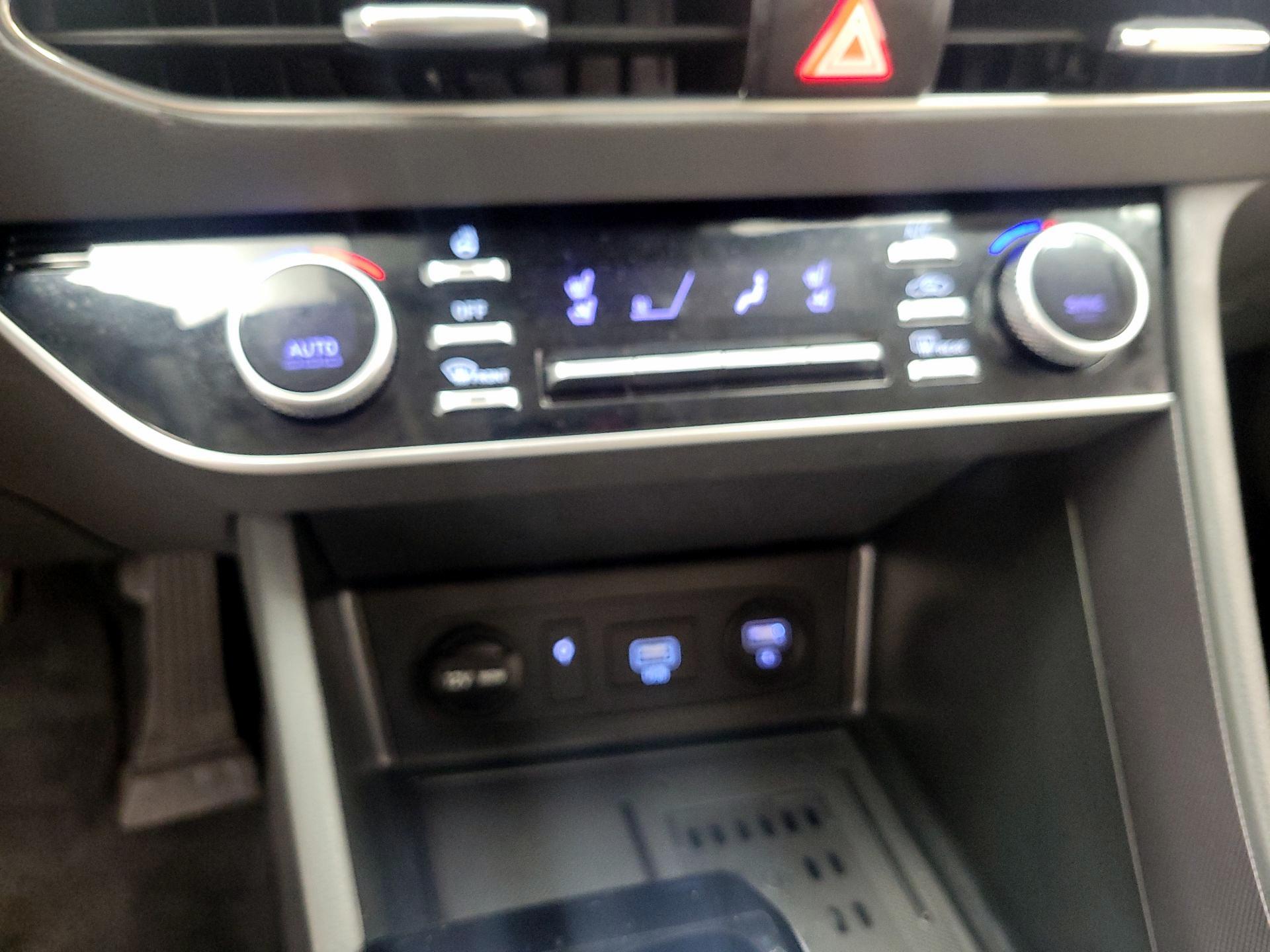 Thumbnail: 2022 Hyundai Sonata - 17