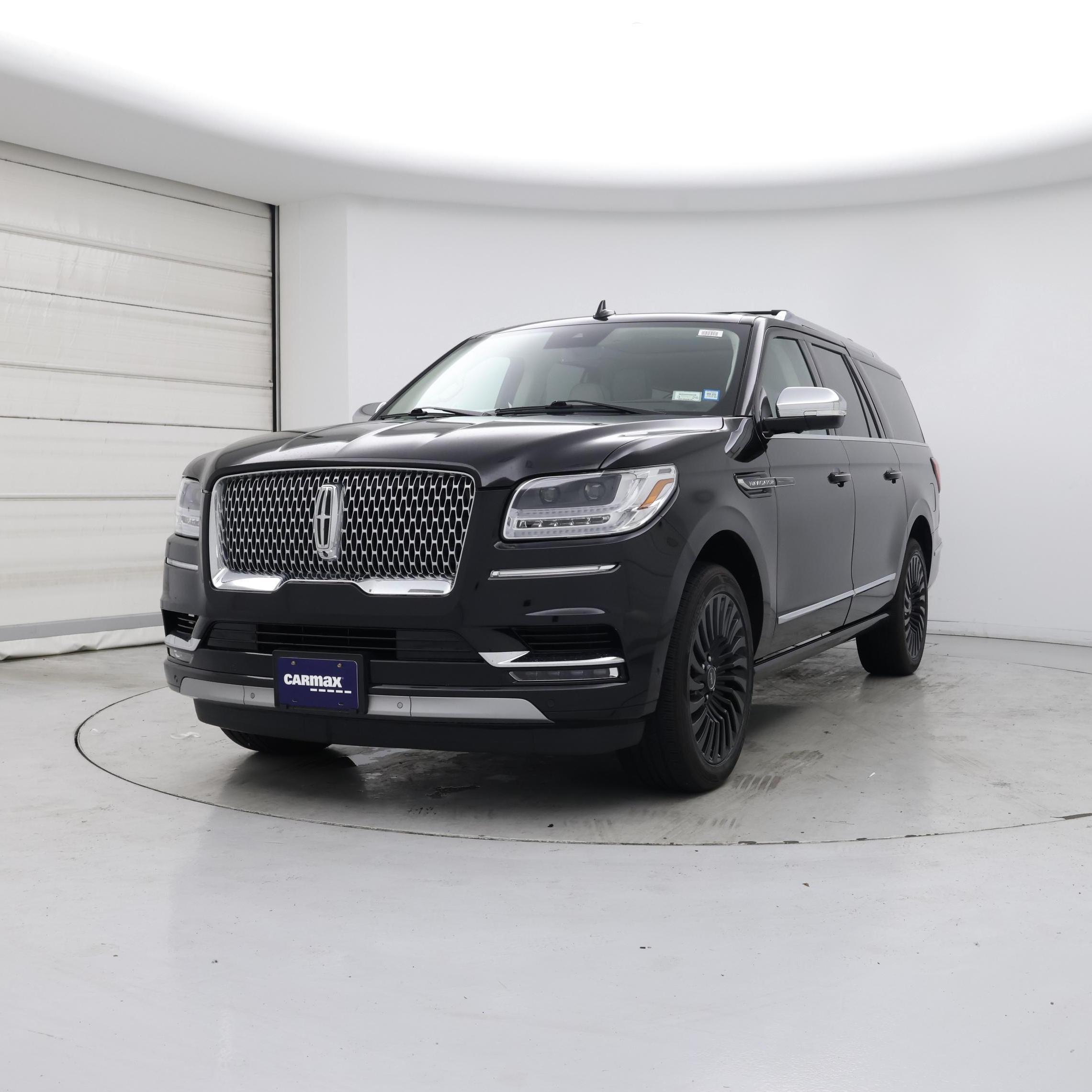Thumbnail: 2021 Lincoln Navigator L - 4