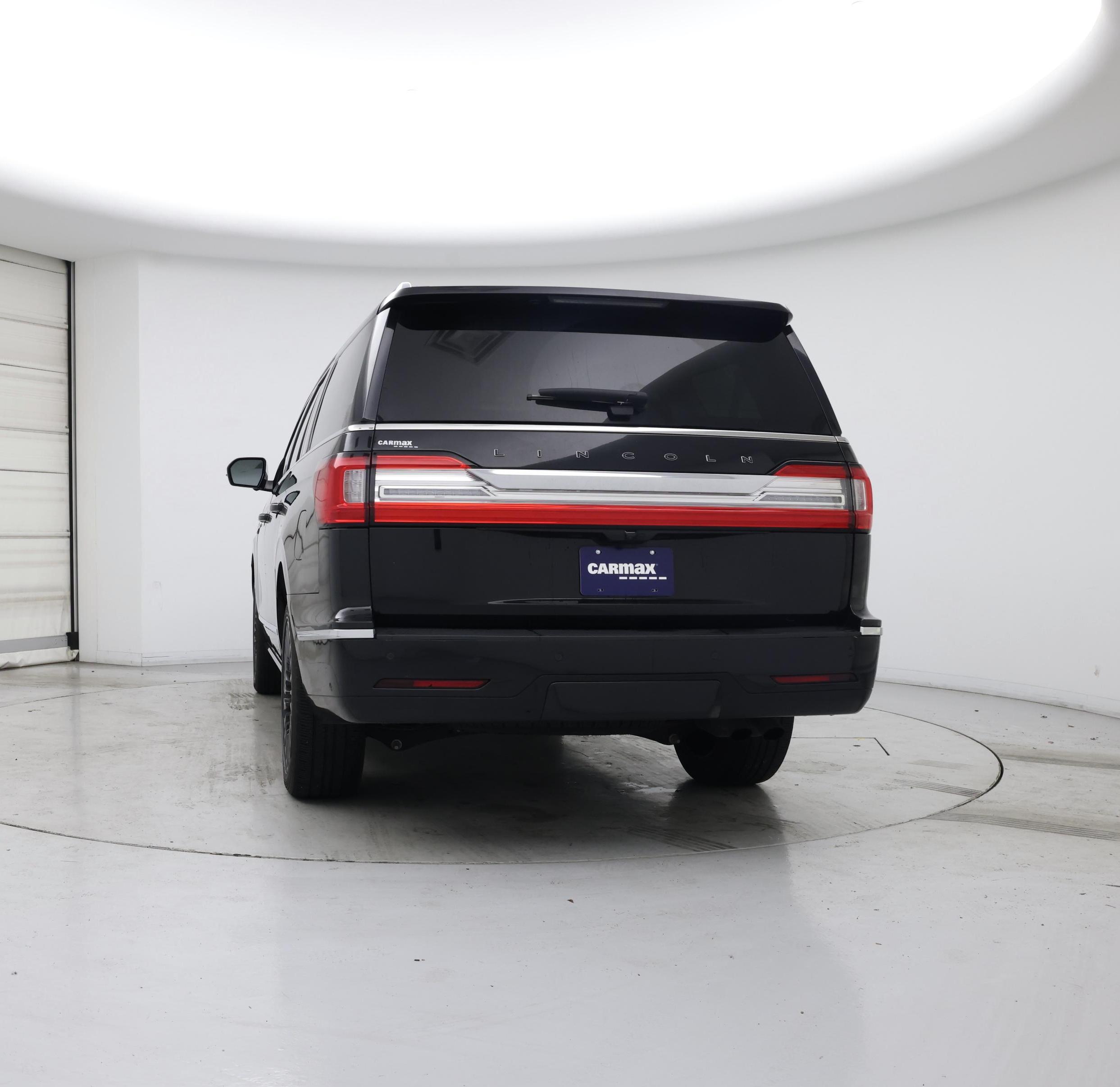 Thumbnail: 2021 Lincoln Navigator L - 6
