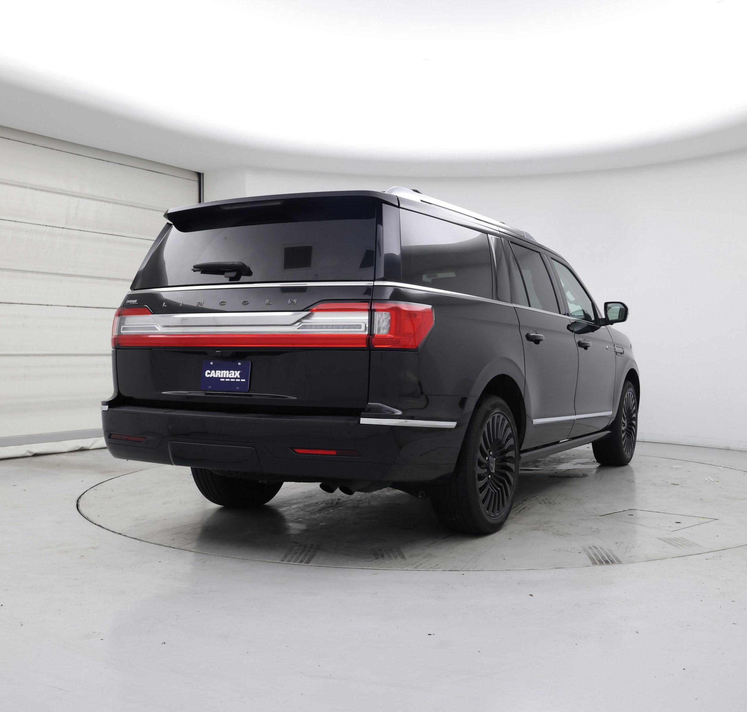 Thumbnail: 2021 Lincoln Navigator L - 8