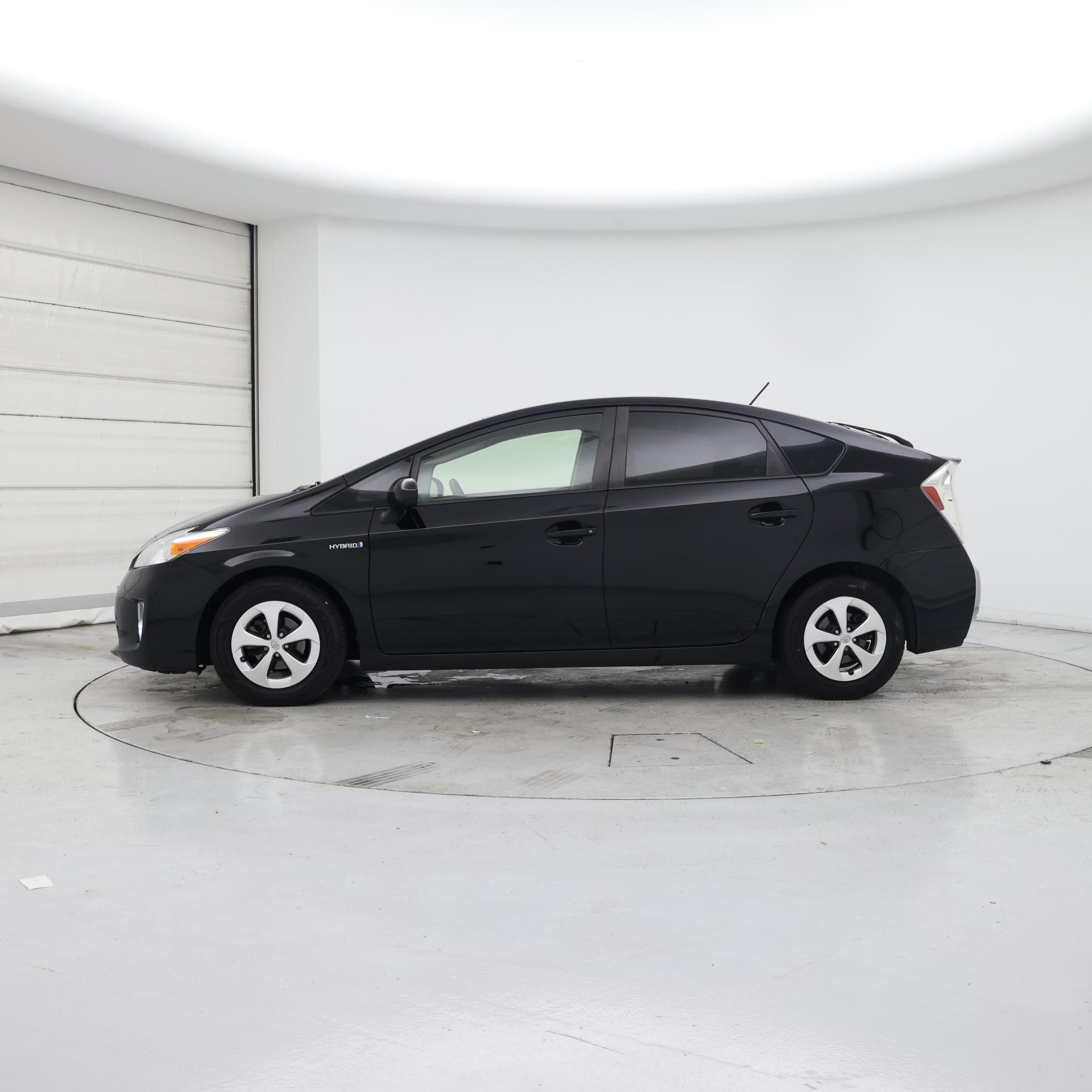 Thumbnail: 2015 Toyota Prius - 3