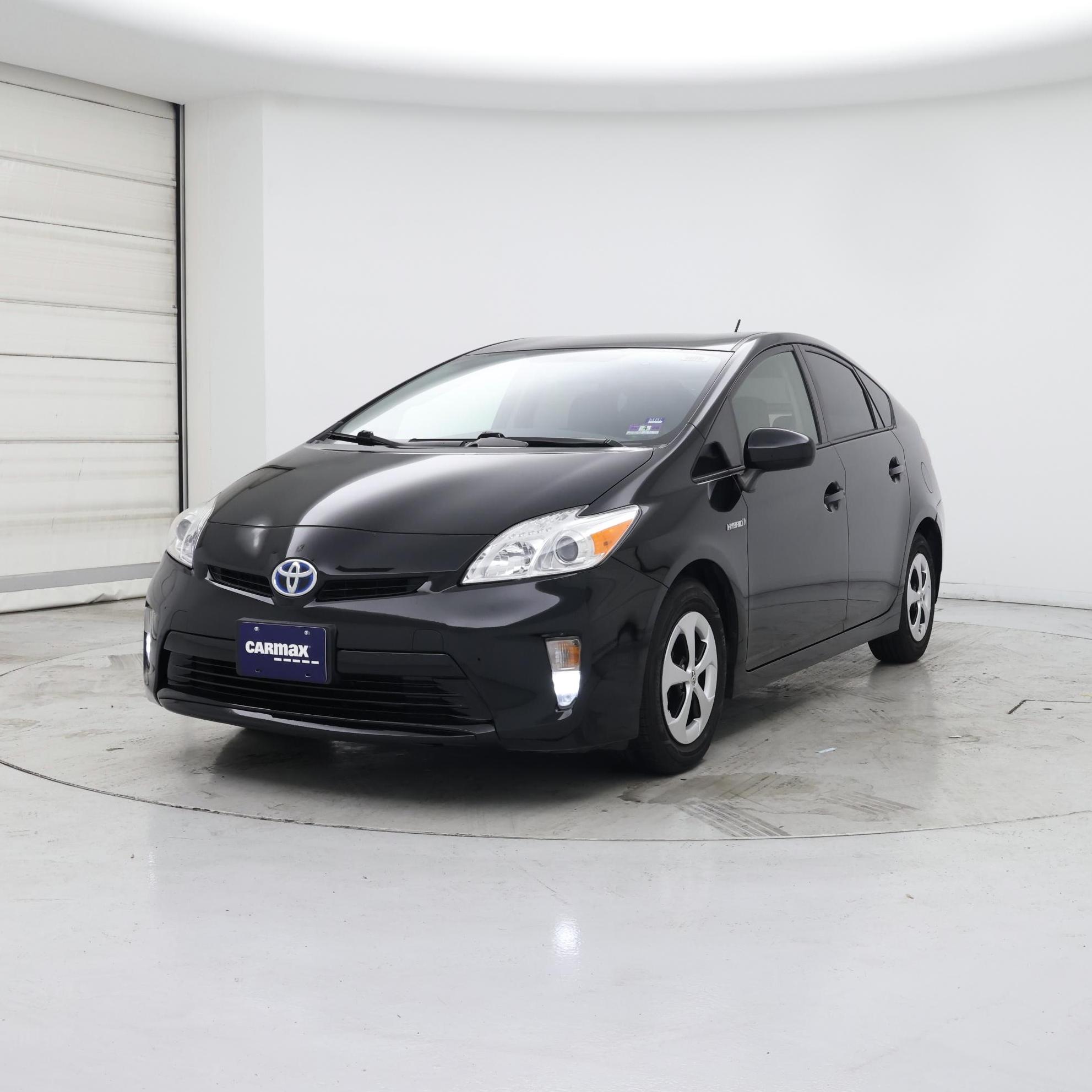 Thumbnail: 2015 Toyota Prius - 4