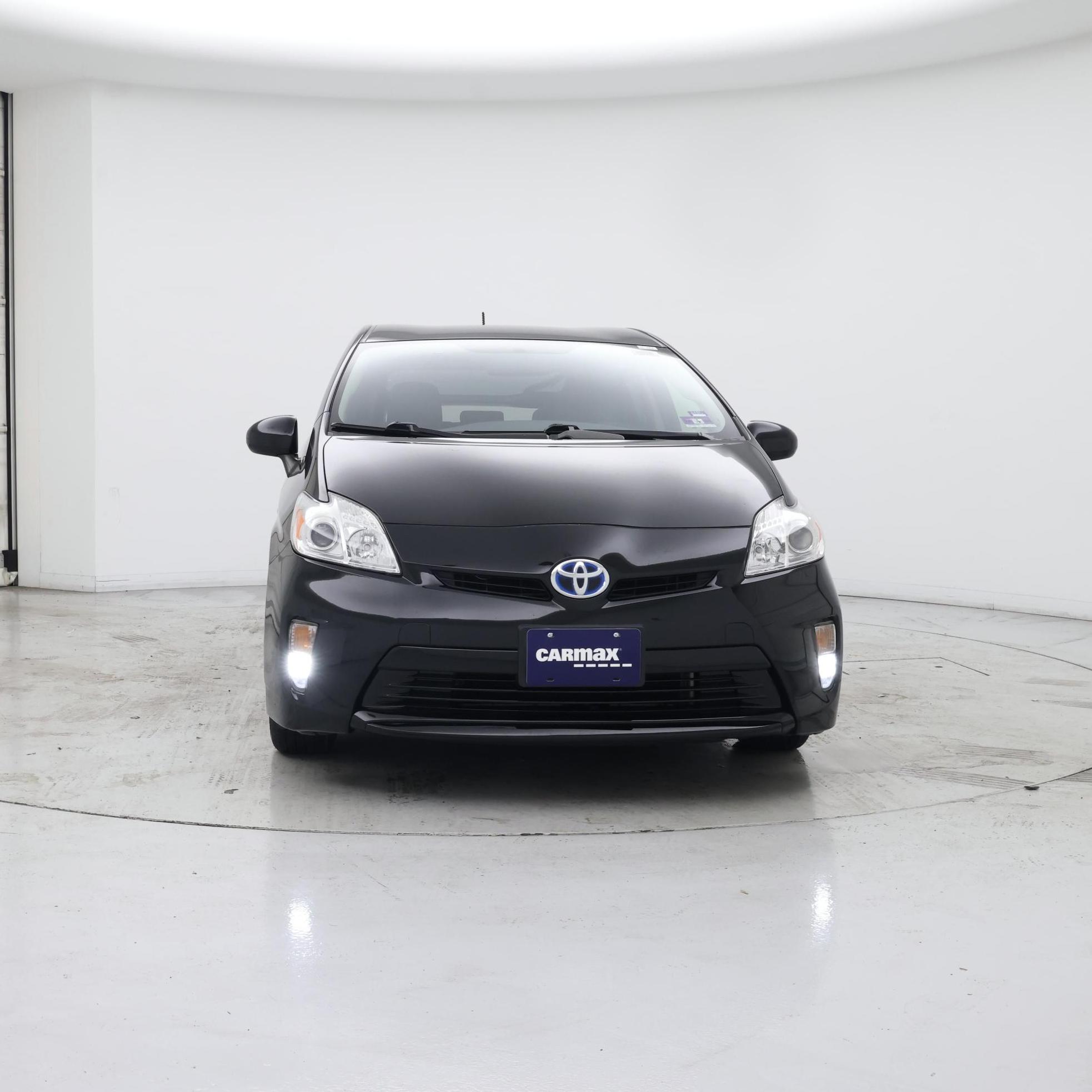 Thumbnail: 2015 Toyota Prius - 5