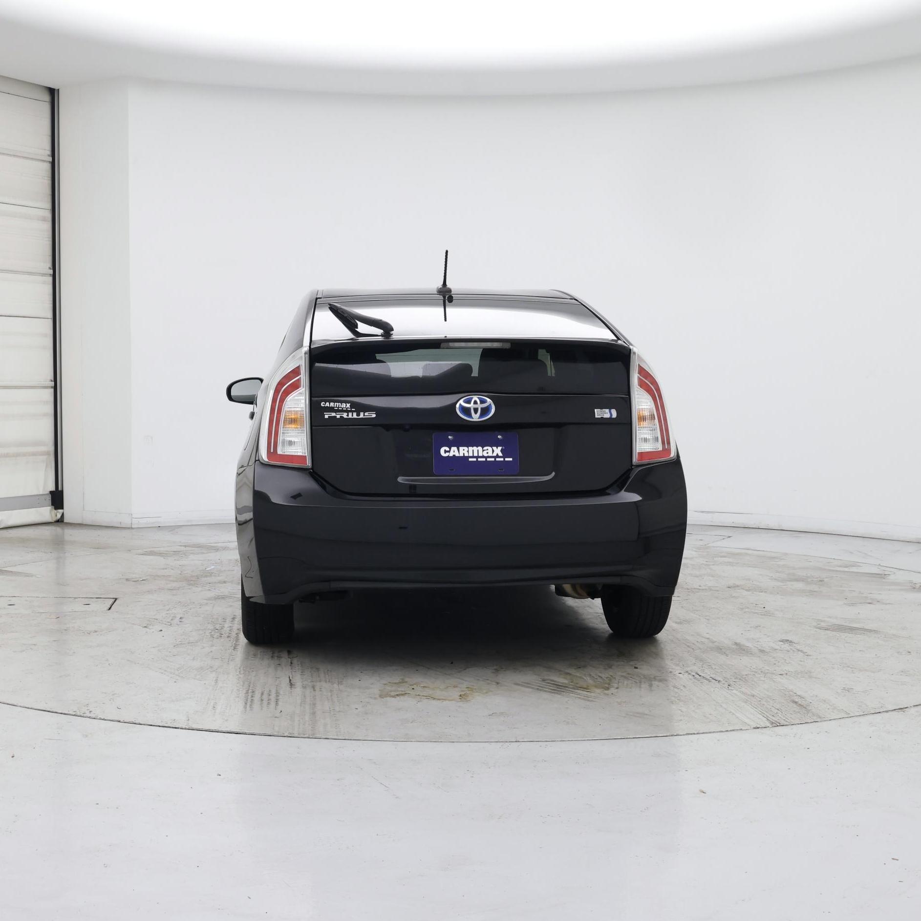 Thumbnail: 2015 Toyota Prius - 6