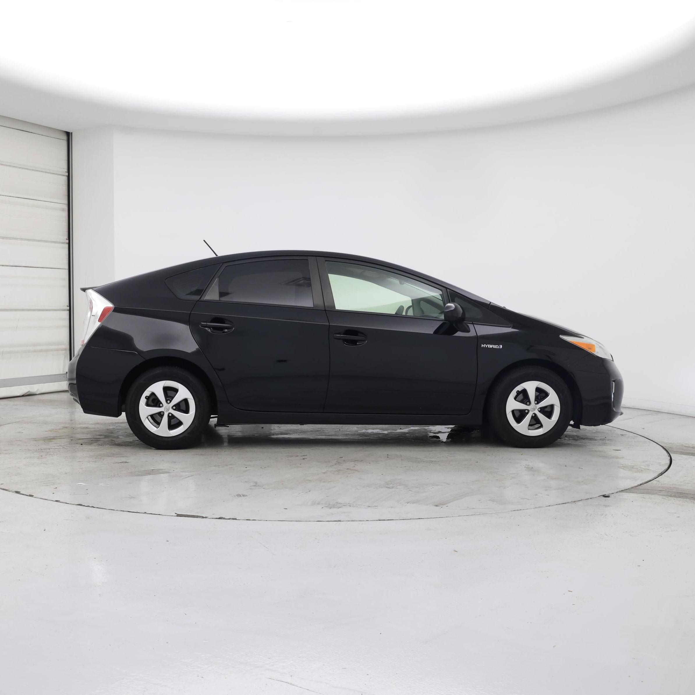 Thumbnail: 2015 Toyota Prius - 7