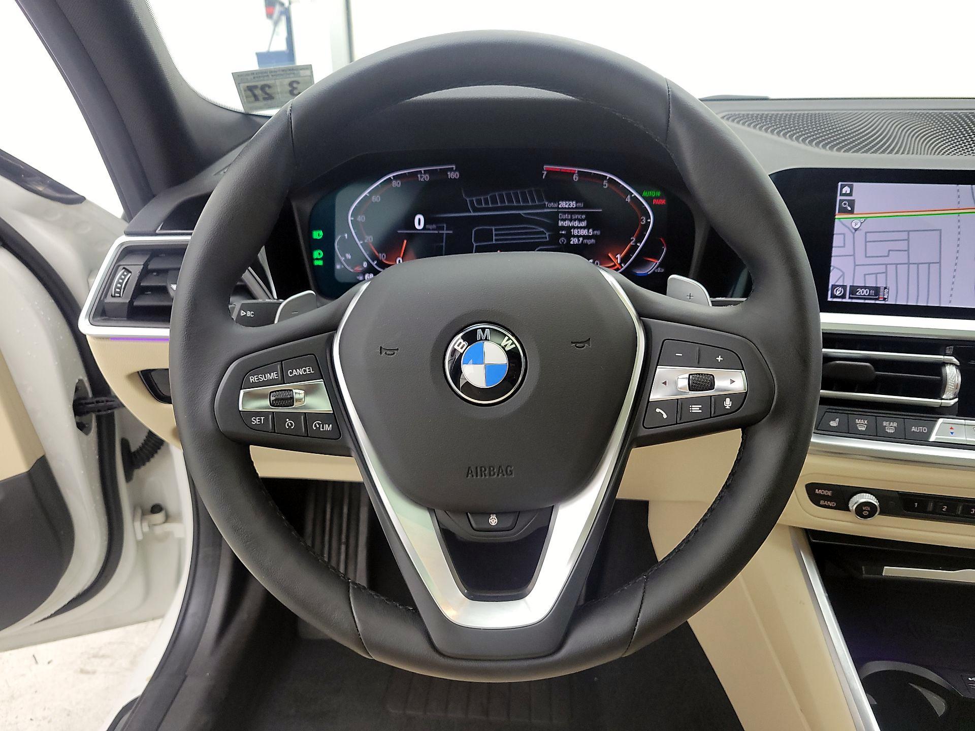 Thumbnail: 2022 BMW 3 Series - 10