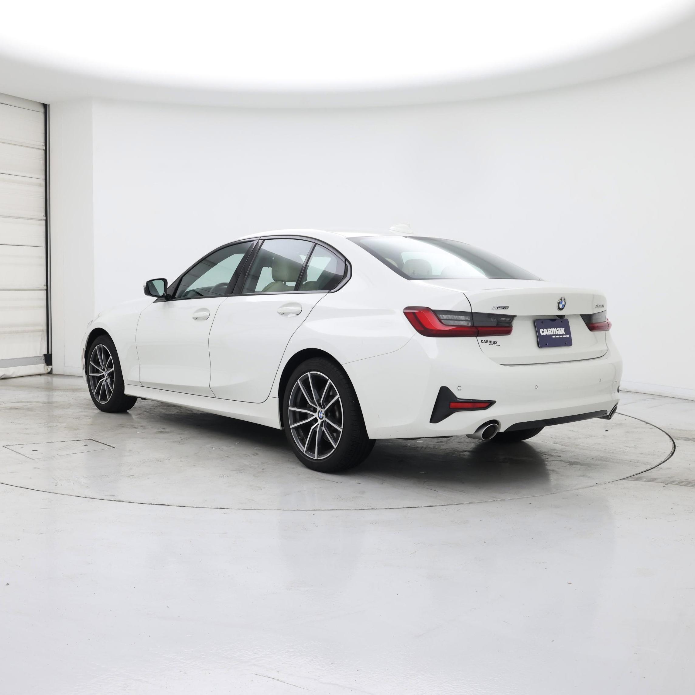 Thumbnail: 2022 BMW 3 Series - 2