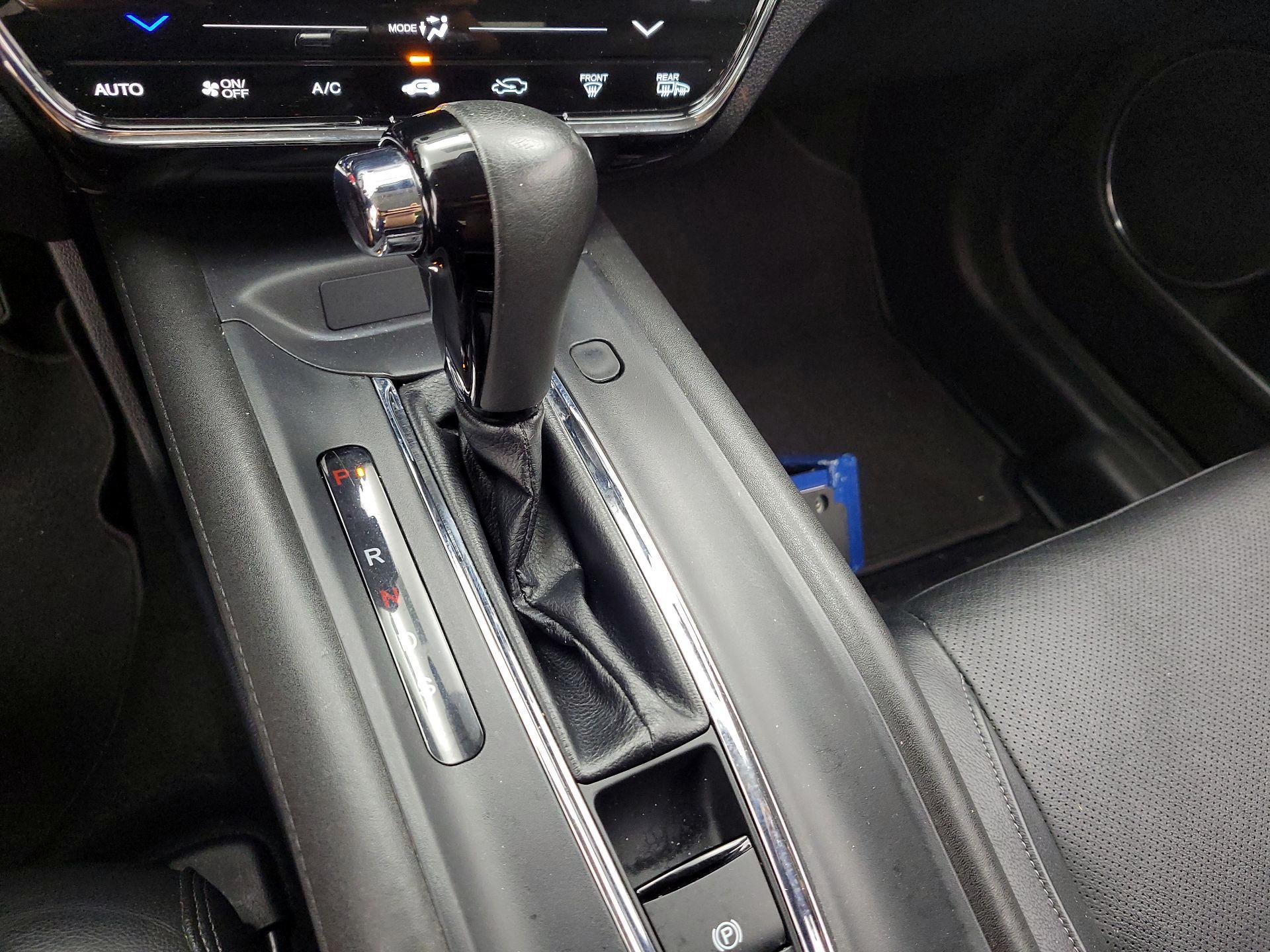 Thumbnail: 2019 Honda HR-V - 17