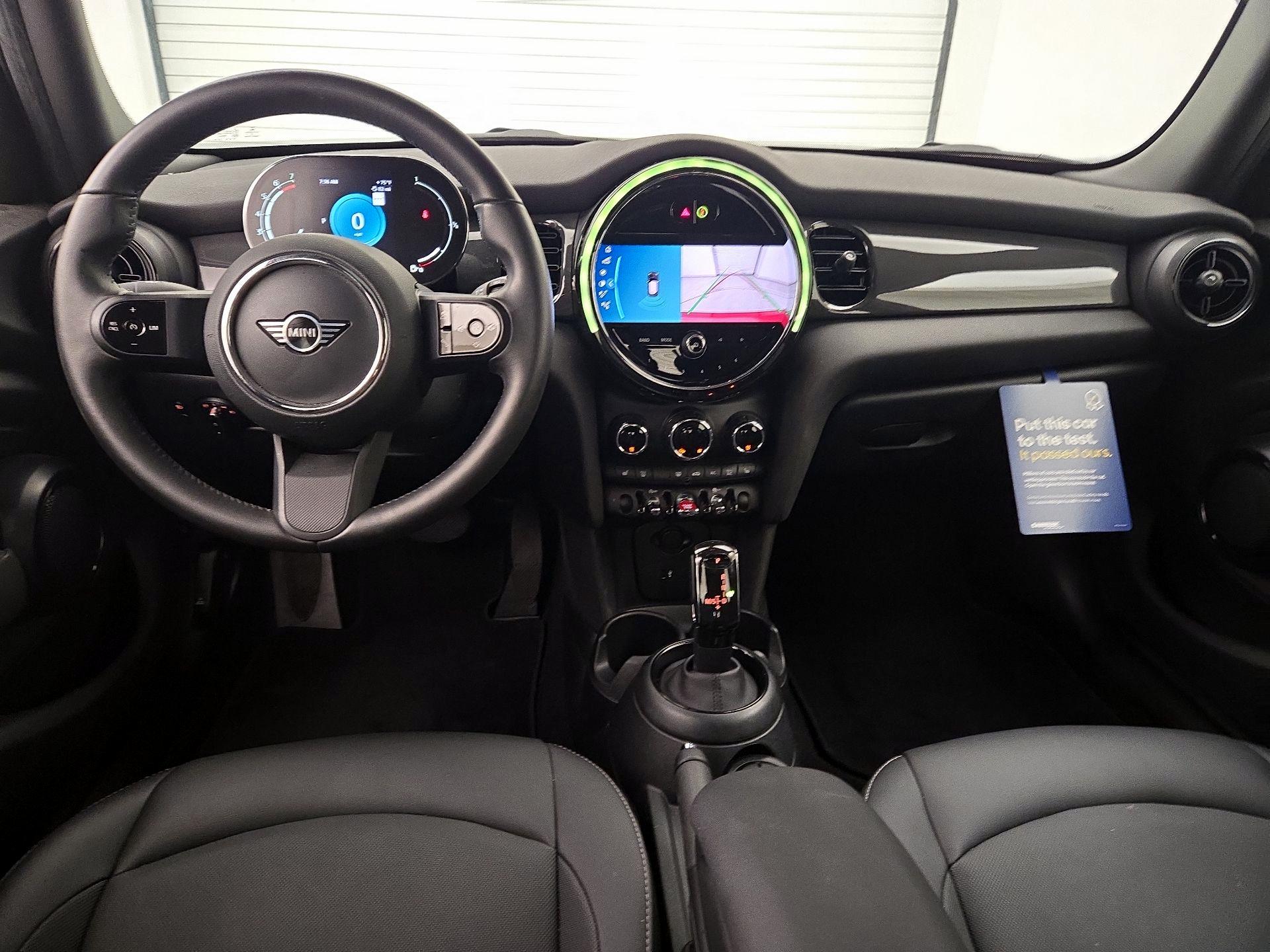 Thumbnail: 2022 MINI Cooper Hardtop - 9