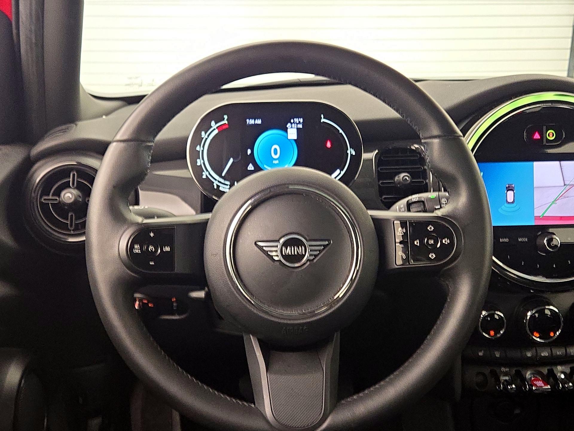 Thumbnail: 2022 MINI Cooper Hardtop - 10