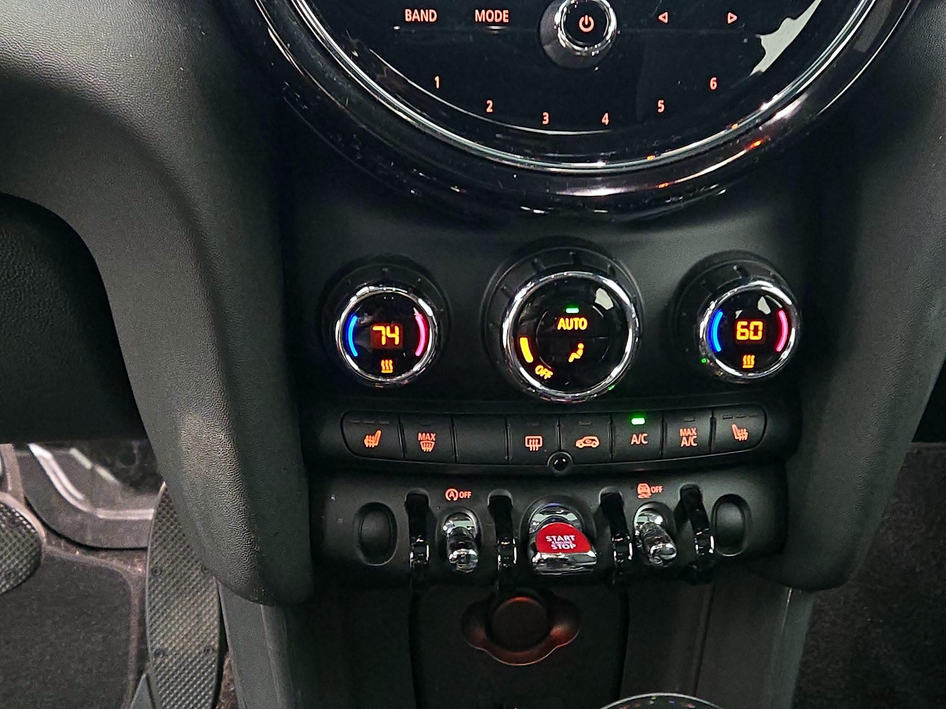 Thumbnail: 2022 MINI Cooper Hardtop - 16