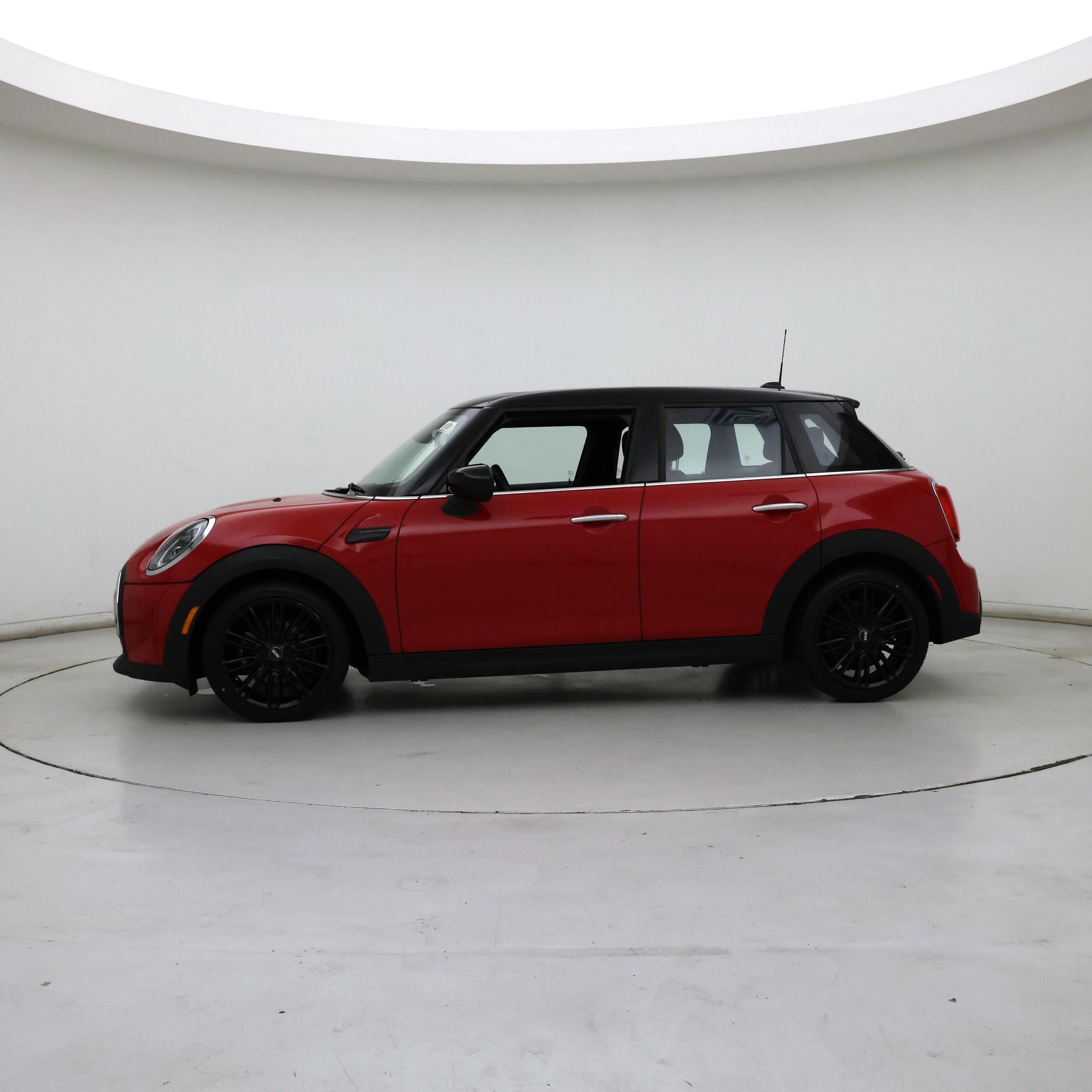 Thumbnail: 2022 MINI Cooper Hardtop - 3