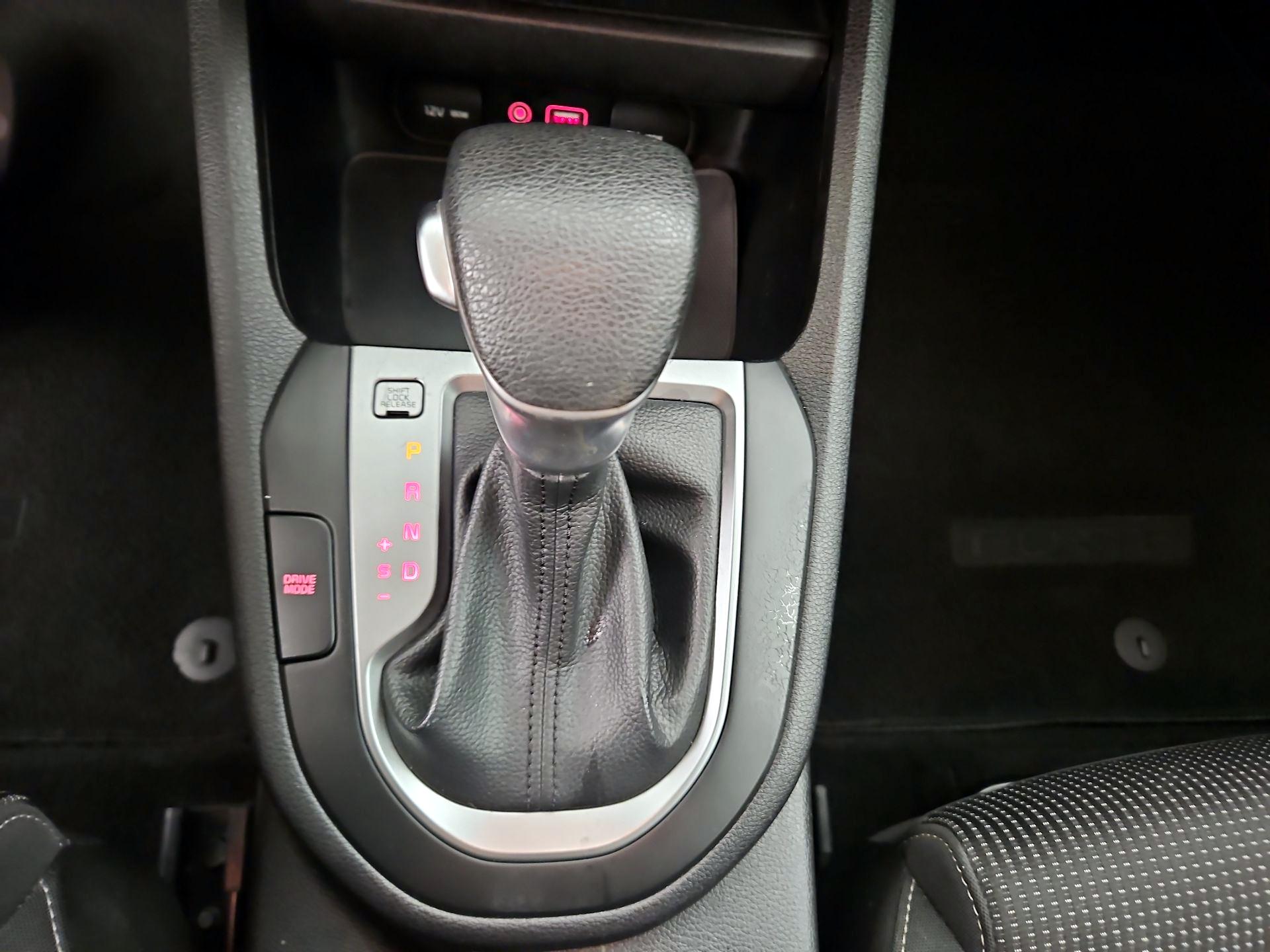 Thumbnail: 2019 Kia Forte - 17