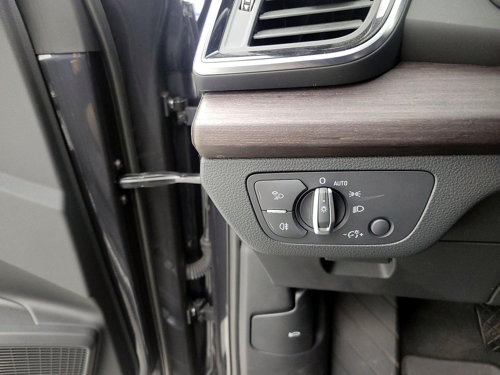 Thumbnail: 2021 Audi Q5 - 13