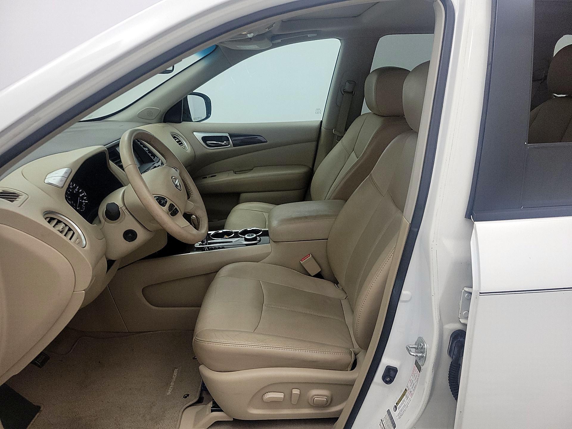 Thumbnail: 2013 Nissan Pathfinder - 11